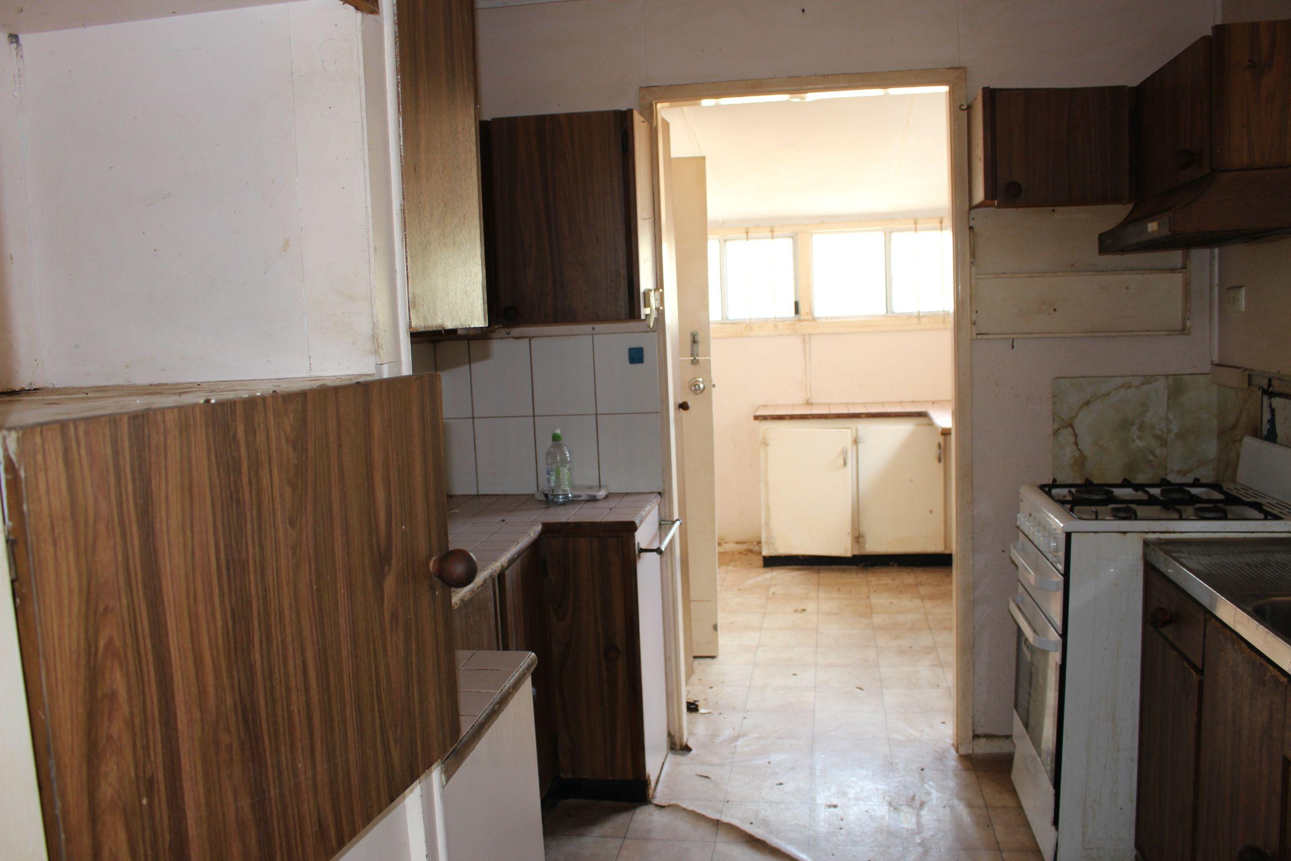 Renovators Dream on 2.46 Acres in the Country!