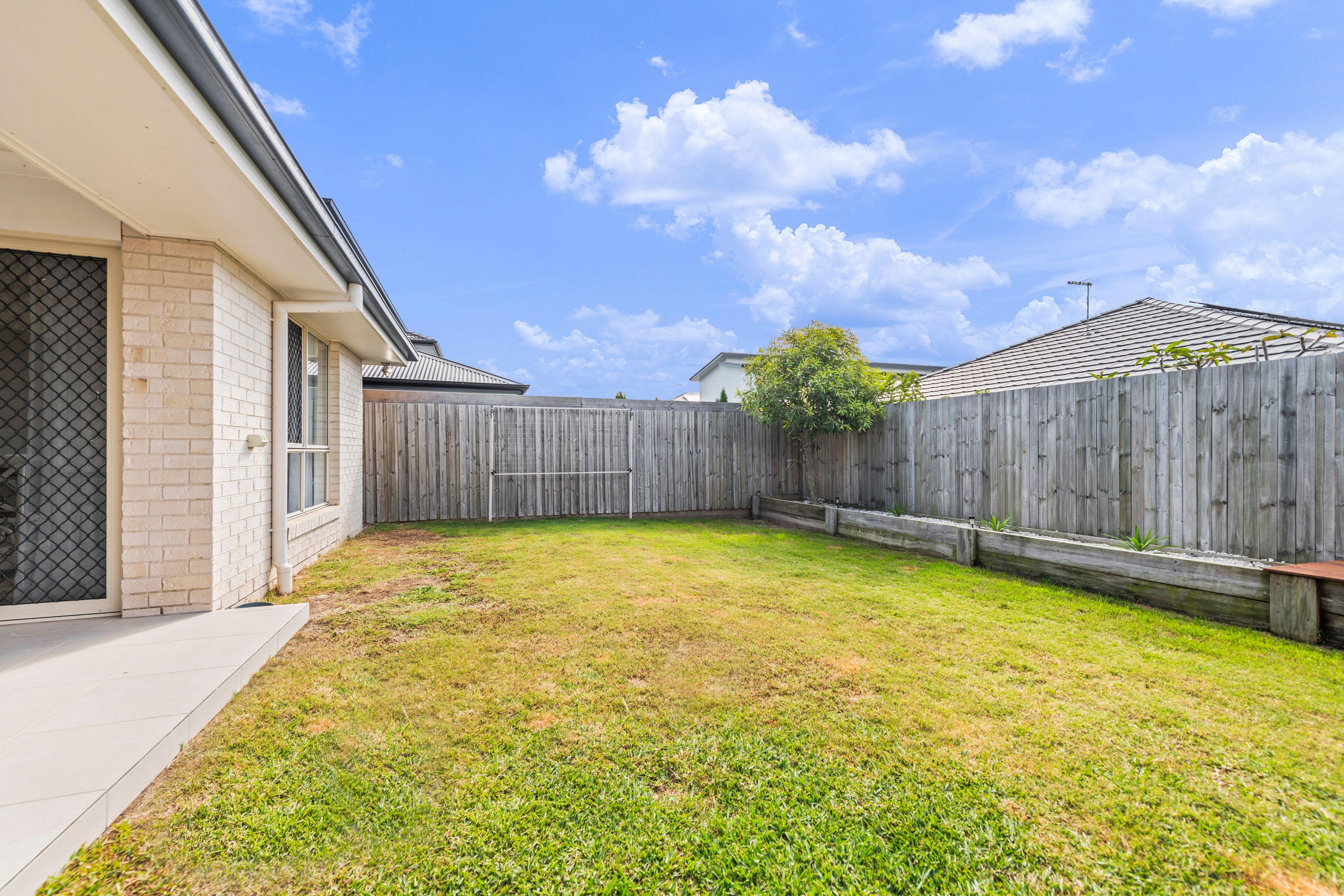 Stylish & Modern Home in Capestone Estate