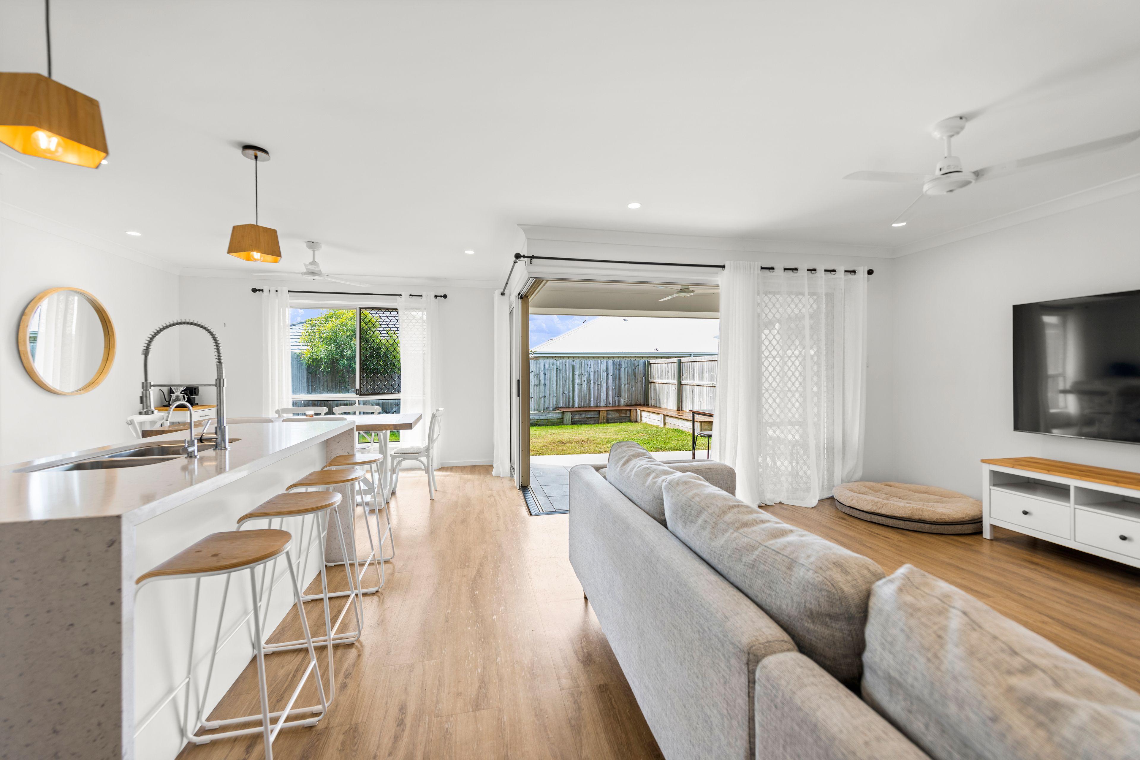 Stylish & Modern Home in Capestone Estate