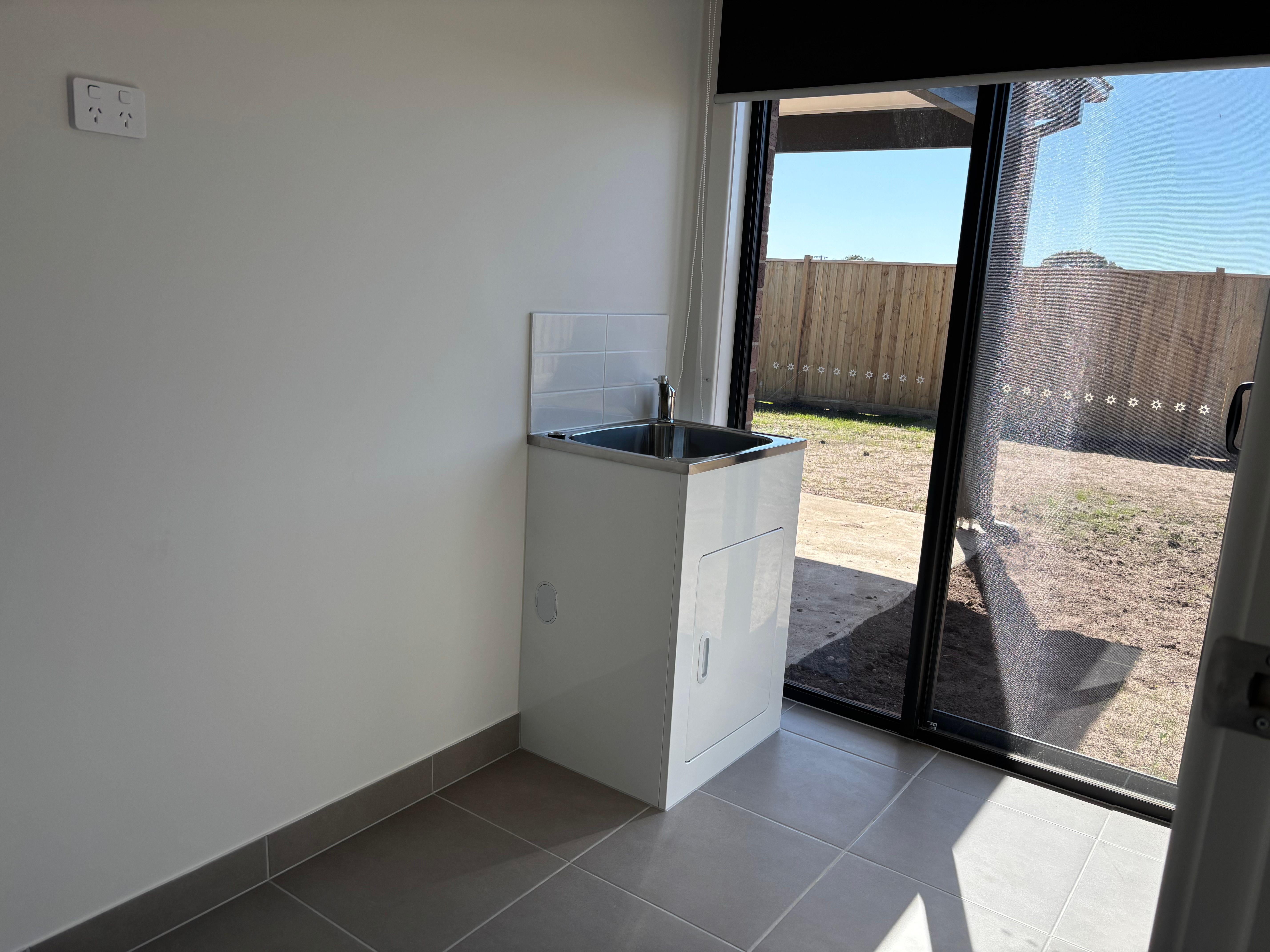 She's a stunner on Sheoak