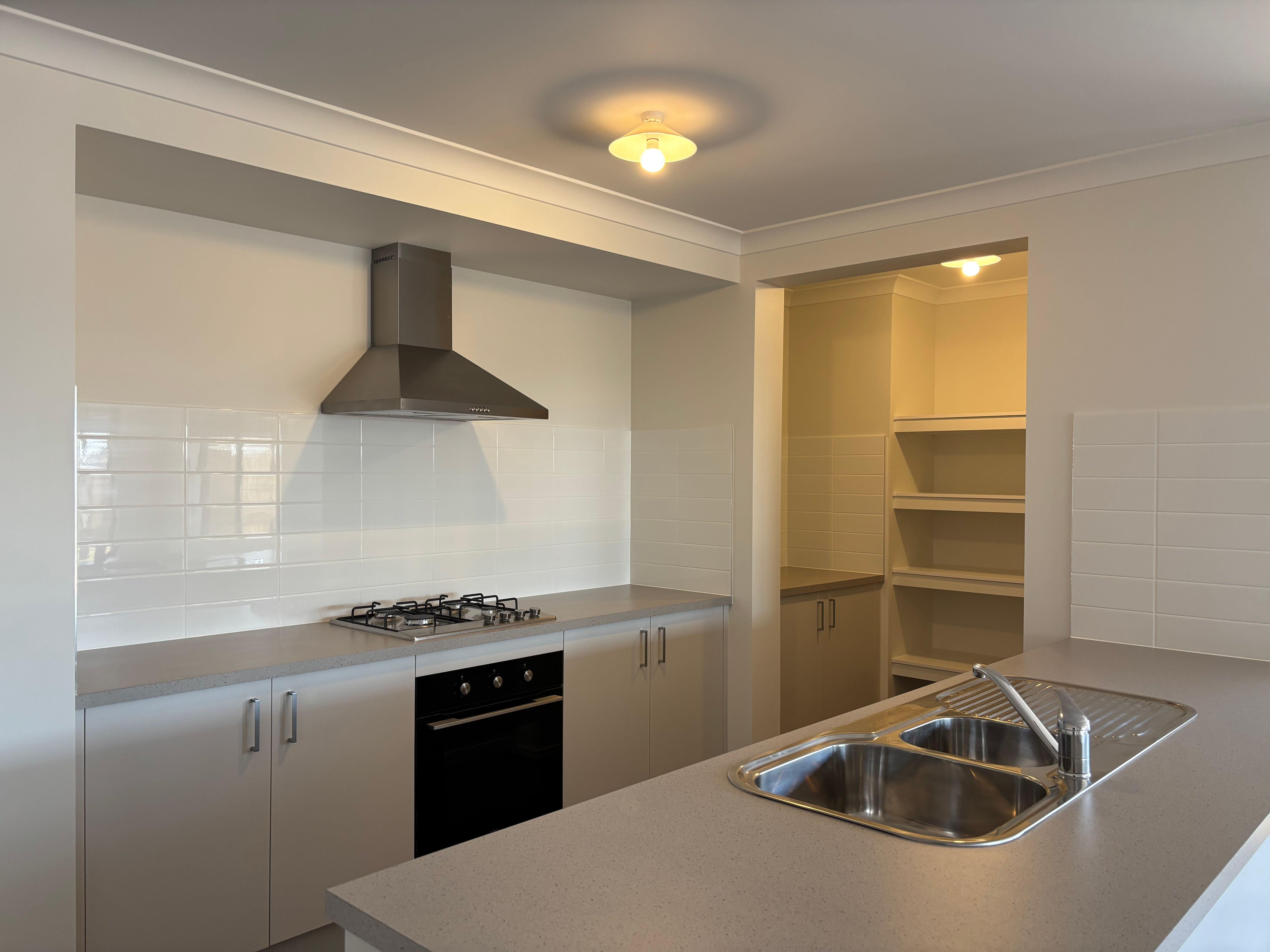 She's a stunner on Sheoak