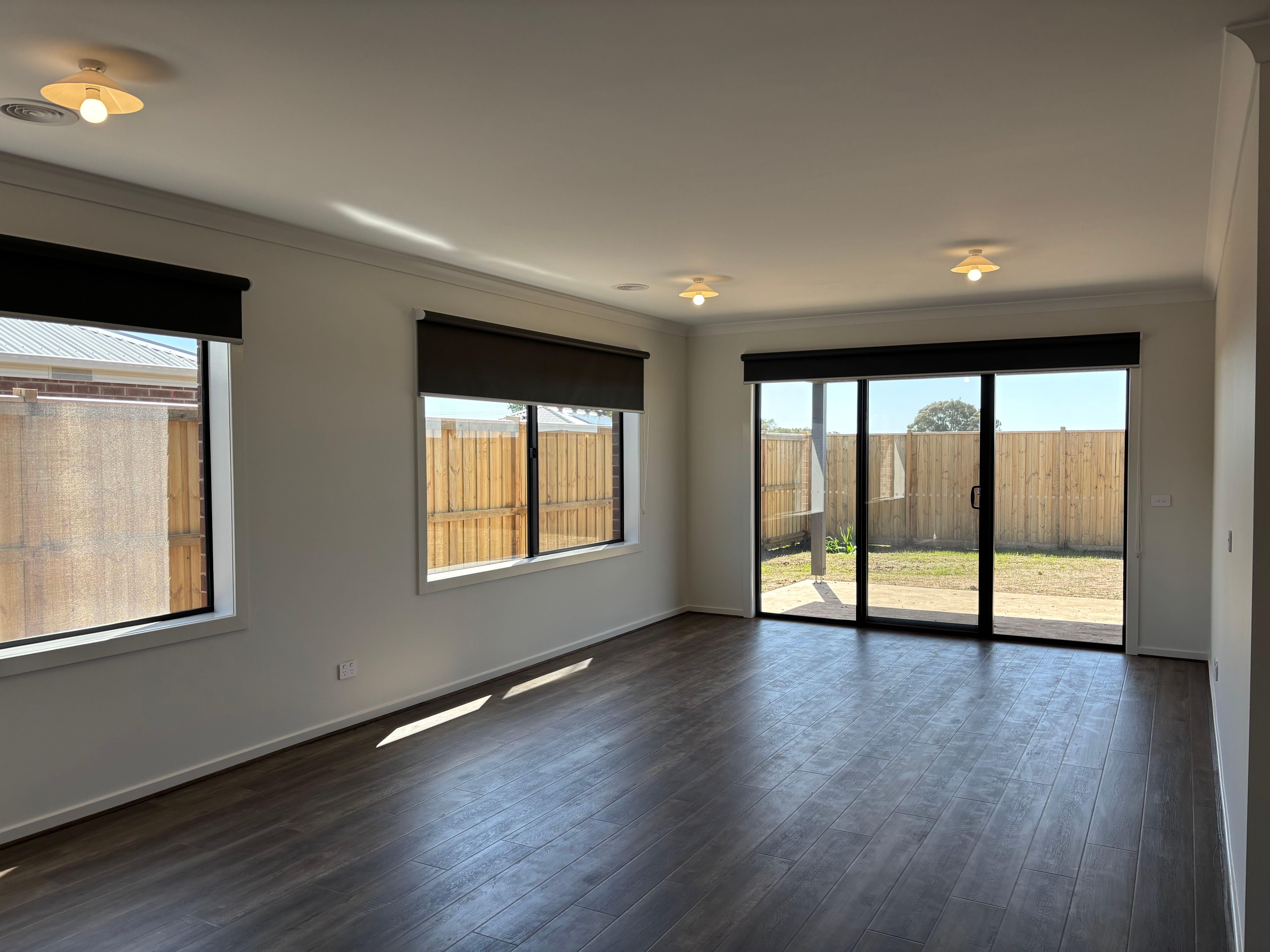 She's a stunner on Sheoak