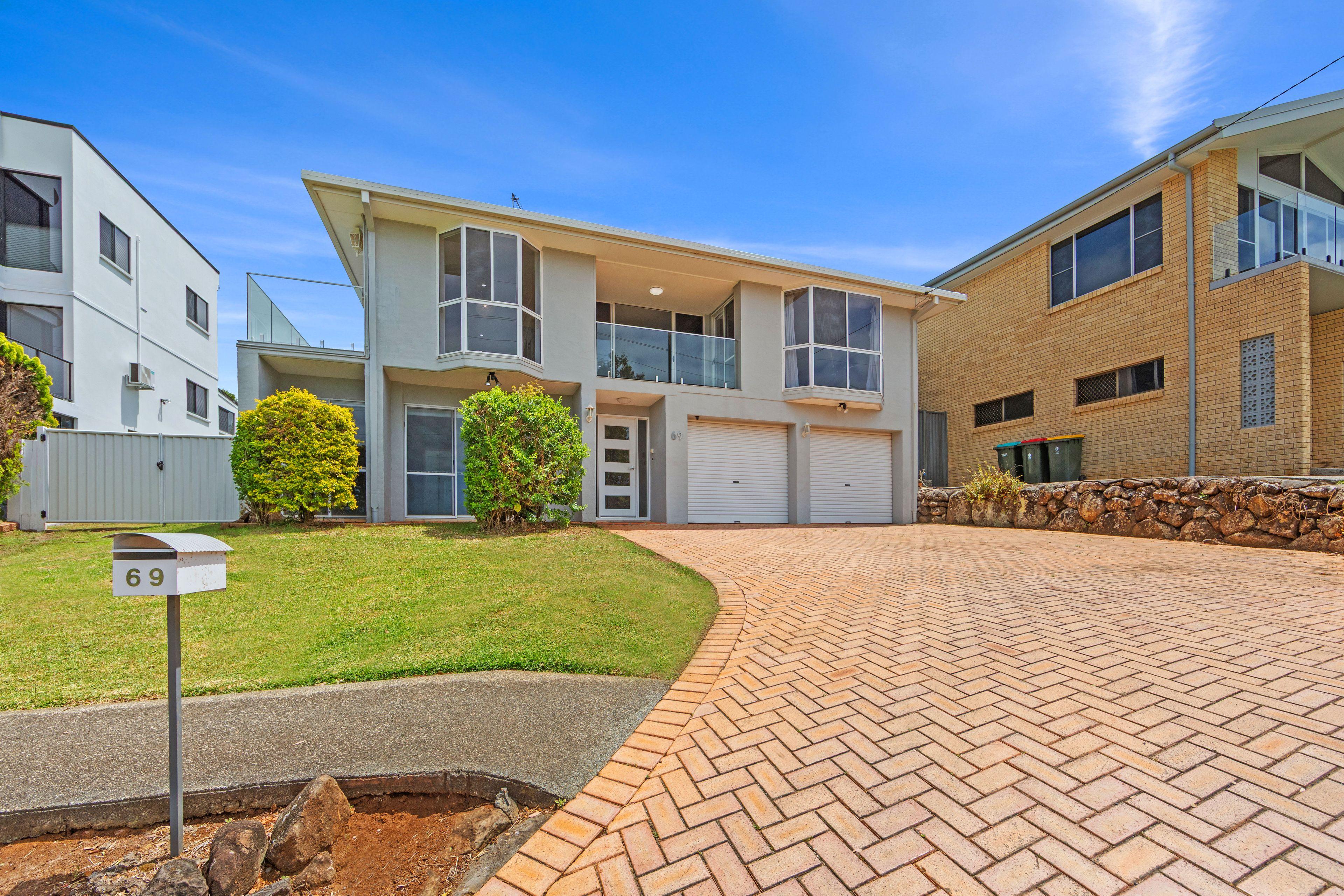 Banora Point Coastal Living