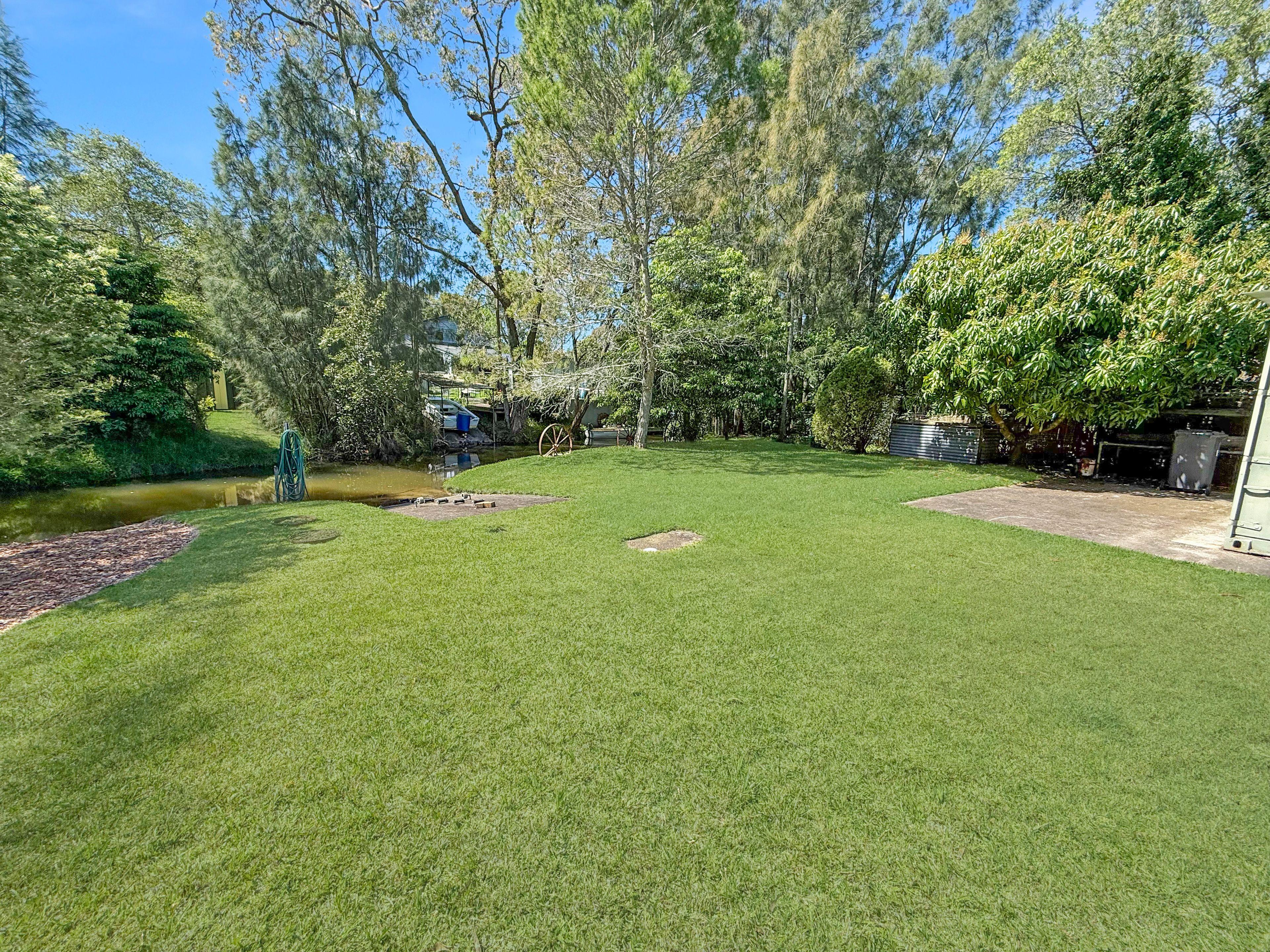 TRADIES DELIGHT! IMMACULATELY PRESENTED HOME