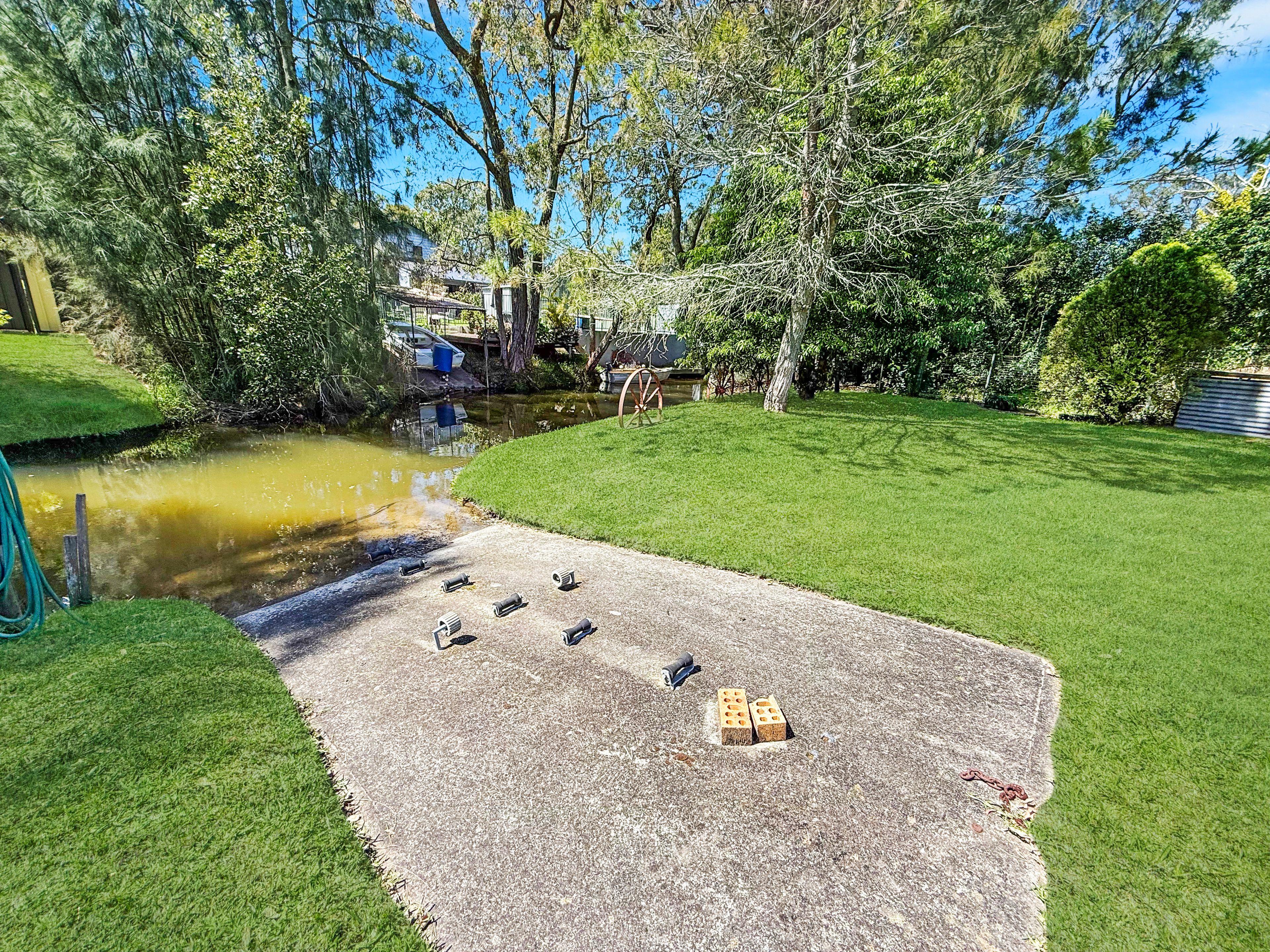 TRADIES DELIGHT! IMMACULATELY PRESENTED HOME