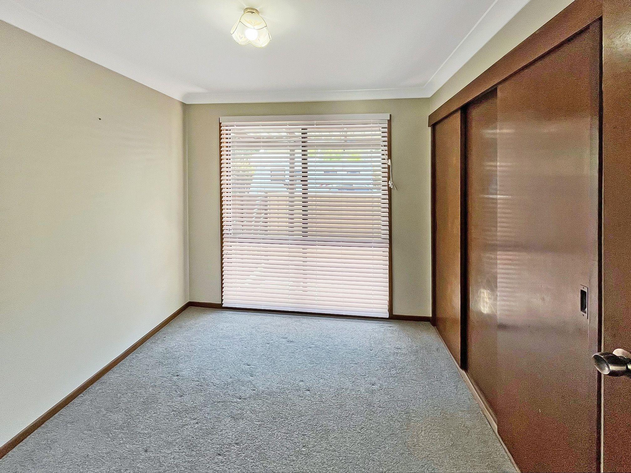 TRADIES DELIGHT! IMMACULATELY PRESENTED HOME