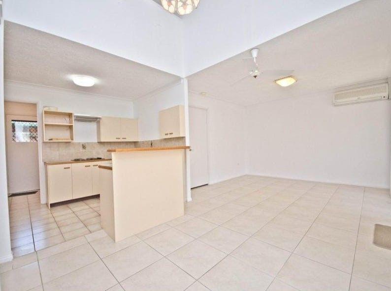 Townhouse Living in the Heart of Mermaid Waters