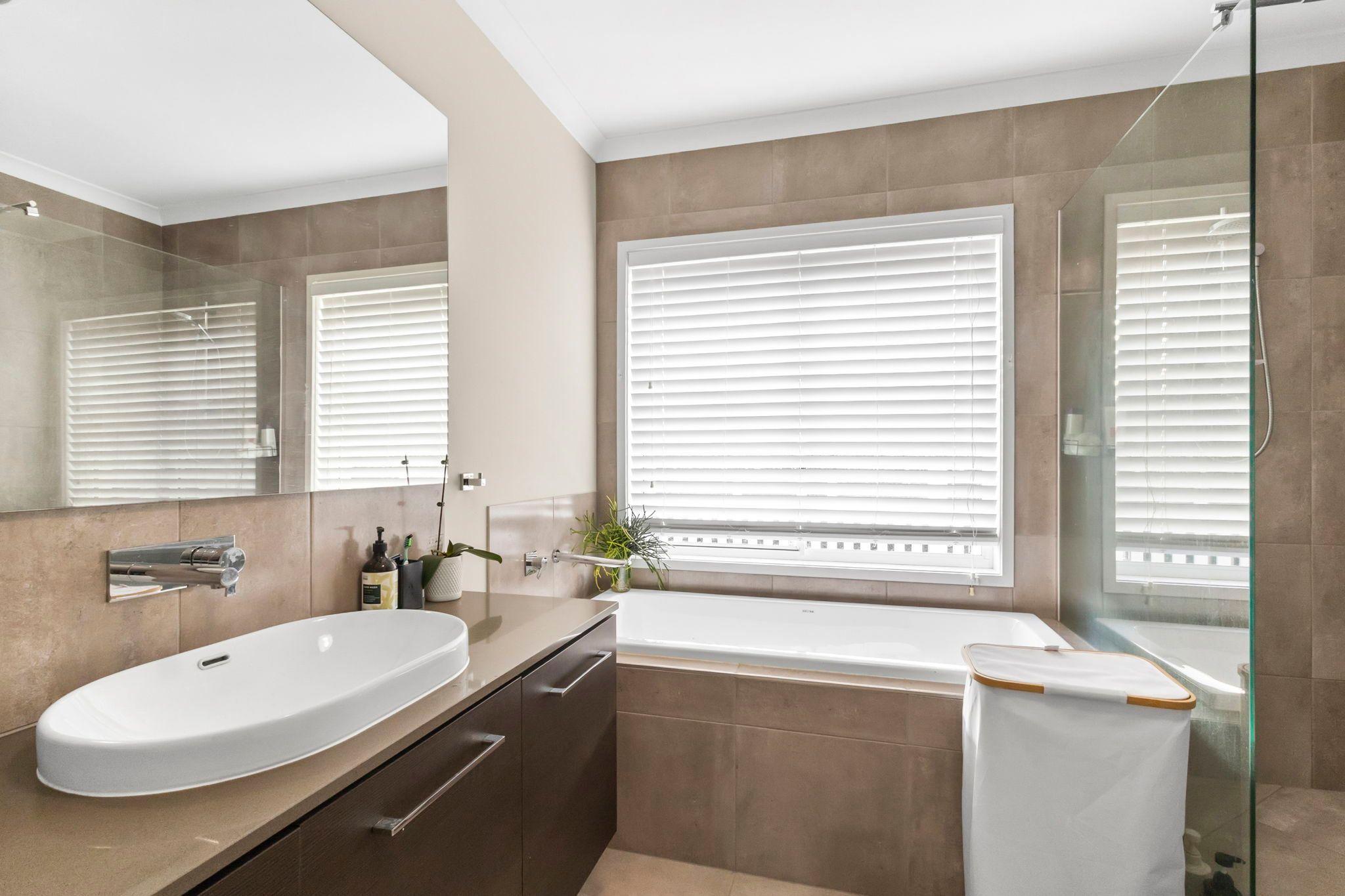 Furnished Shared Residence in Peaceful Community