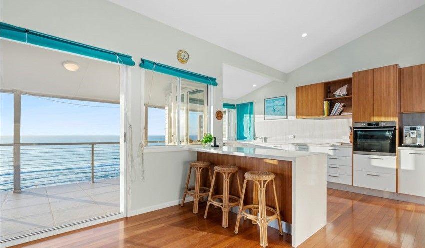 Direct Ocean Frontage