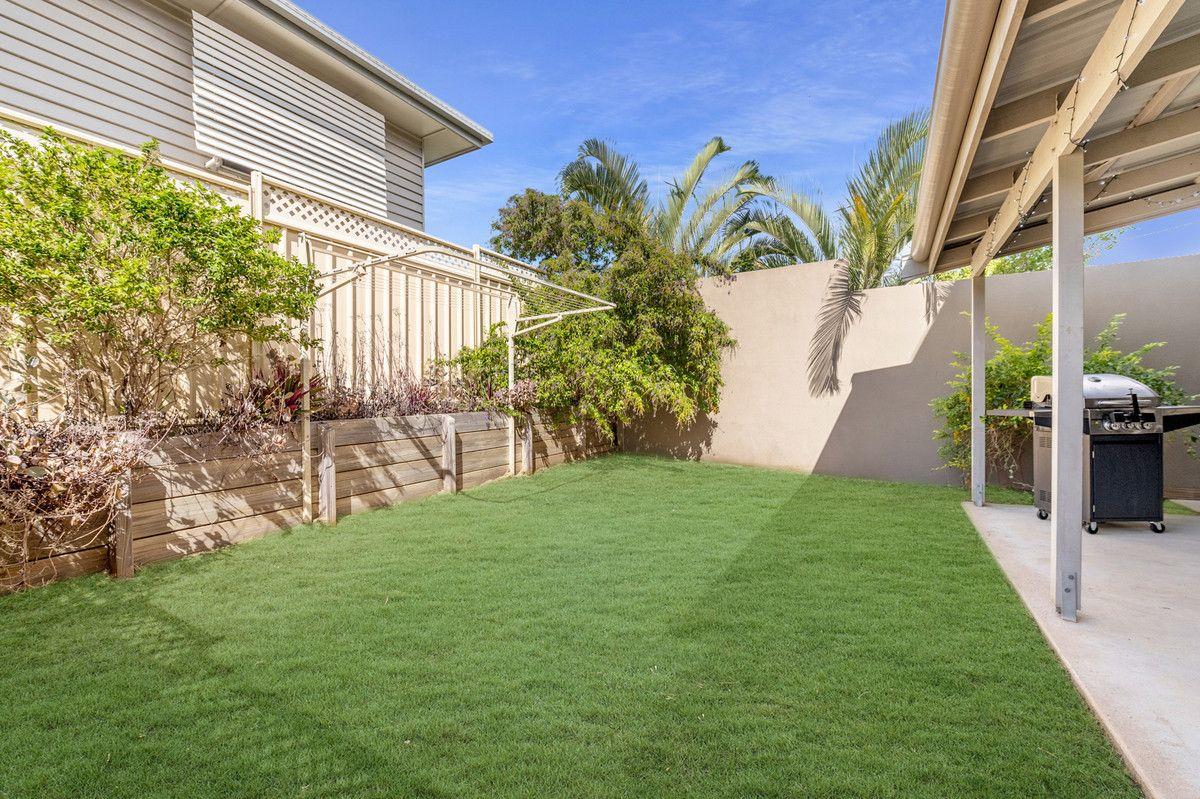 MODERN FURNISHED TOWNHOUSE CLOSE TO CBD