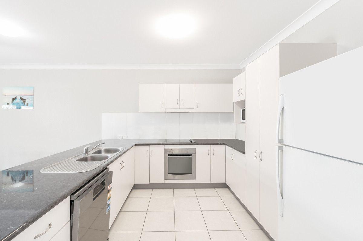 MODERN FURNISHED TOWNHOUSE CLOSE TO CBD