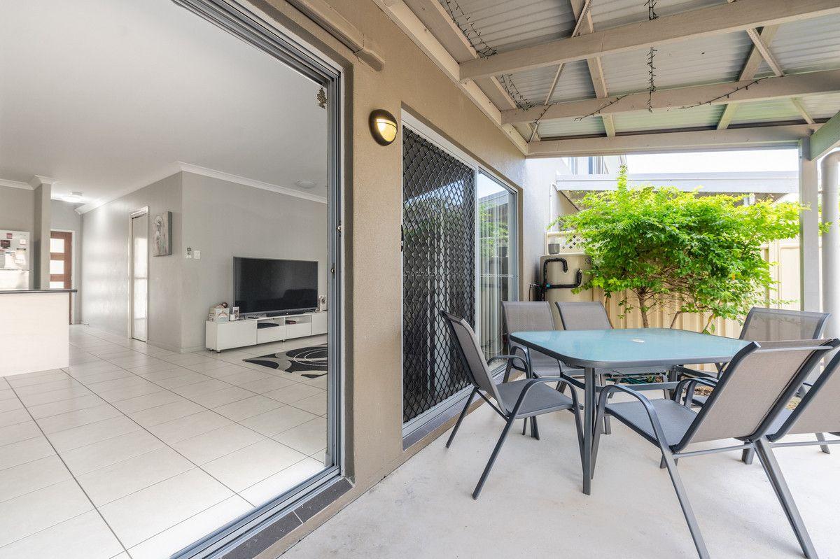 MODERN FURNISHED TOWNHOUSE CLOSE TO CBD