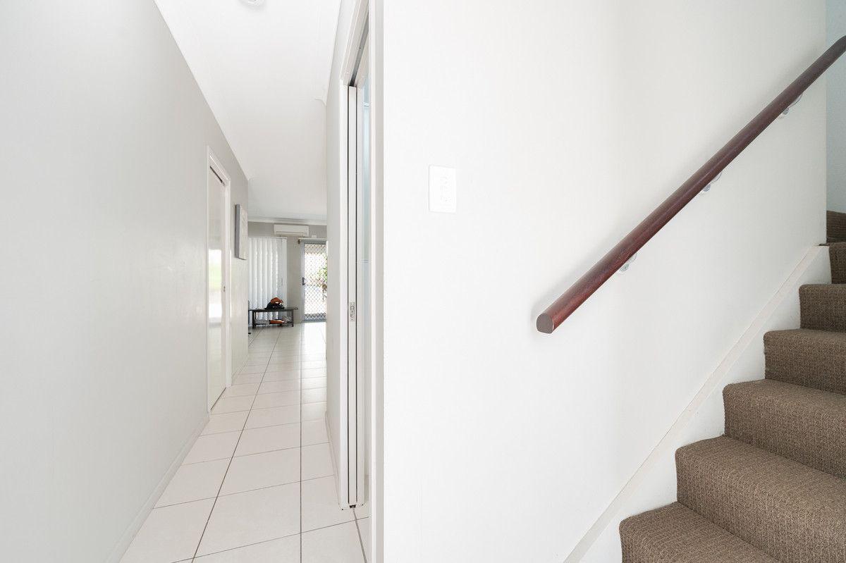 MODERN FURNISHED TOWNHOUSE CLOSE TO CBD