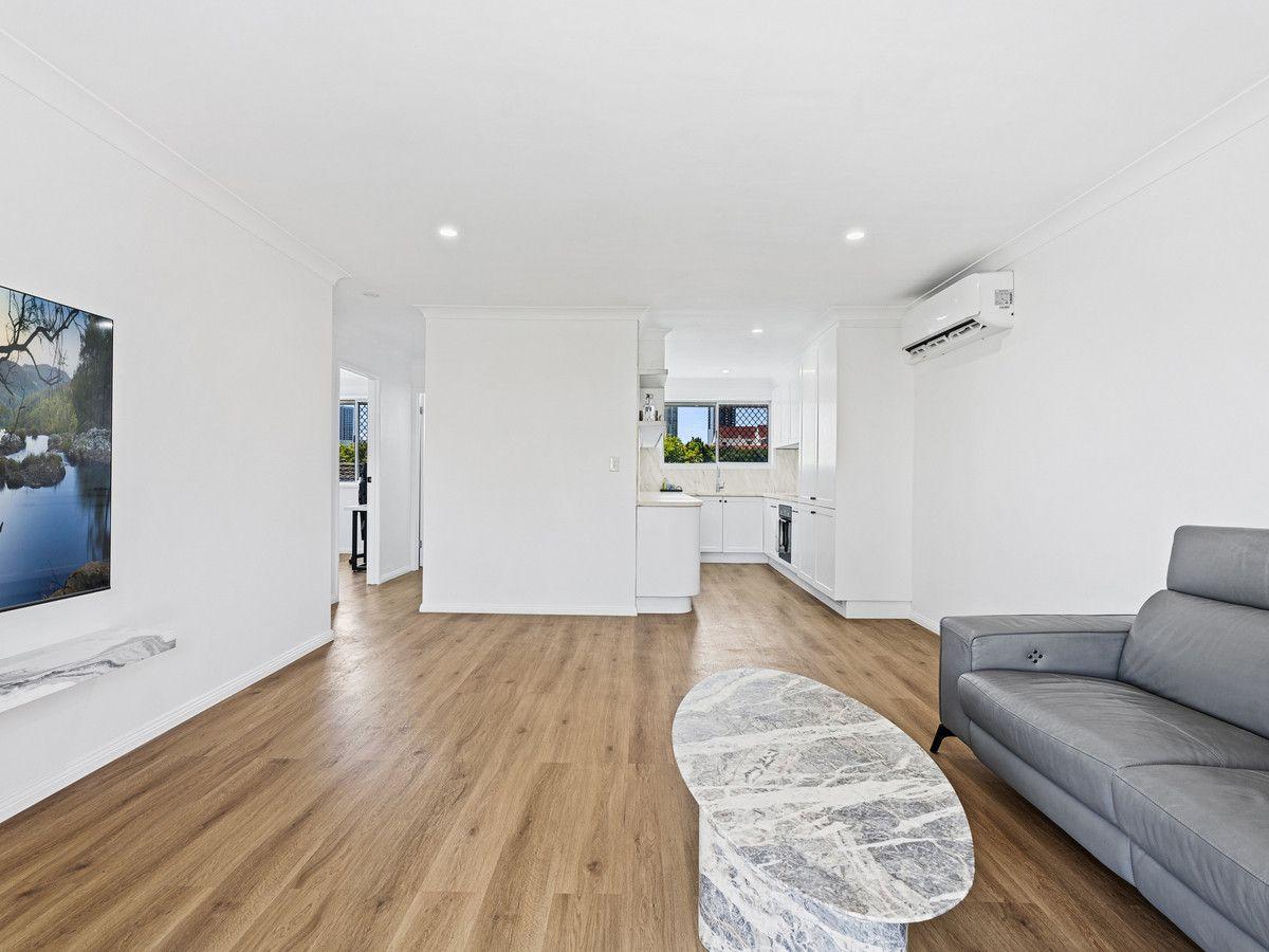 Prop-GPT: Property: QLD Chevron Island, QLD 4217 5/41 Burra Street, Chevron Island, QLD 4217 - Unit for Rent - harcourts.net