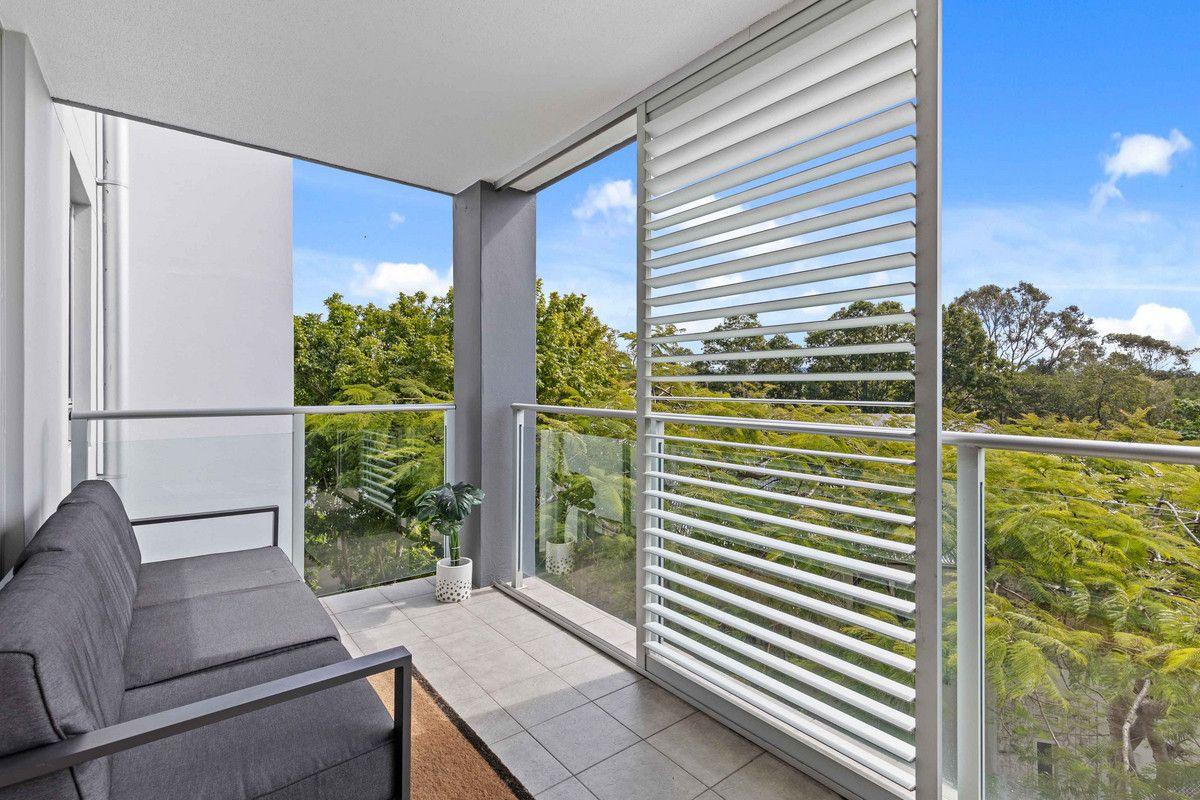 1402/12-14 Executive Drive, Burleigh Waters, QLD 4220 - Apartment for Rent - harcourts.net