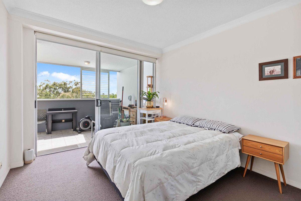 1402/12-14 Executive Drive, Burleigh Waters, QLD 4220 - Apartment for Rent - harcourts.net