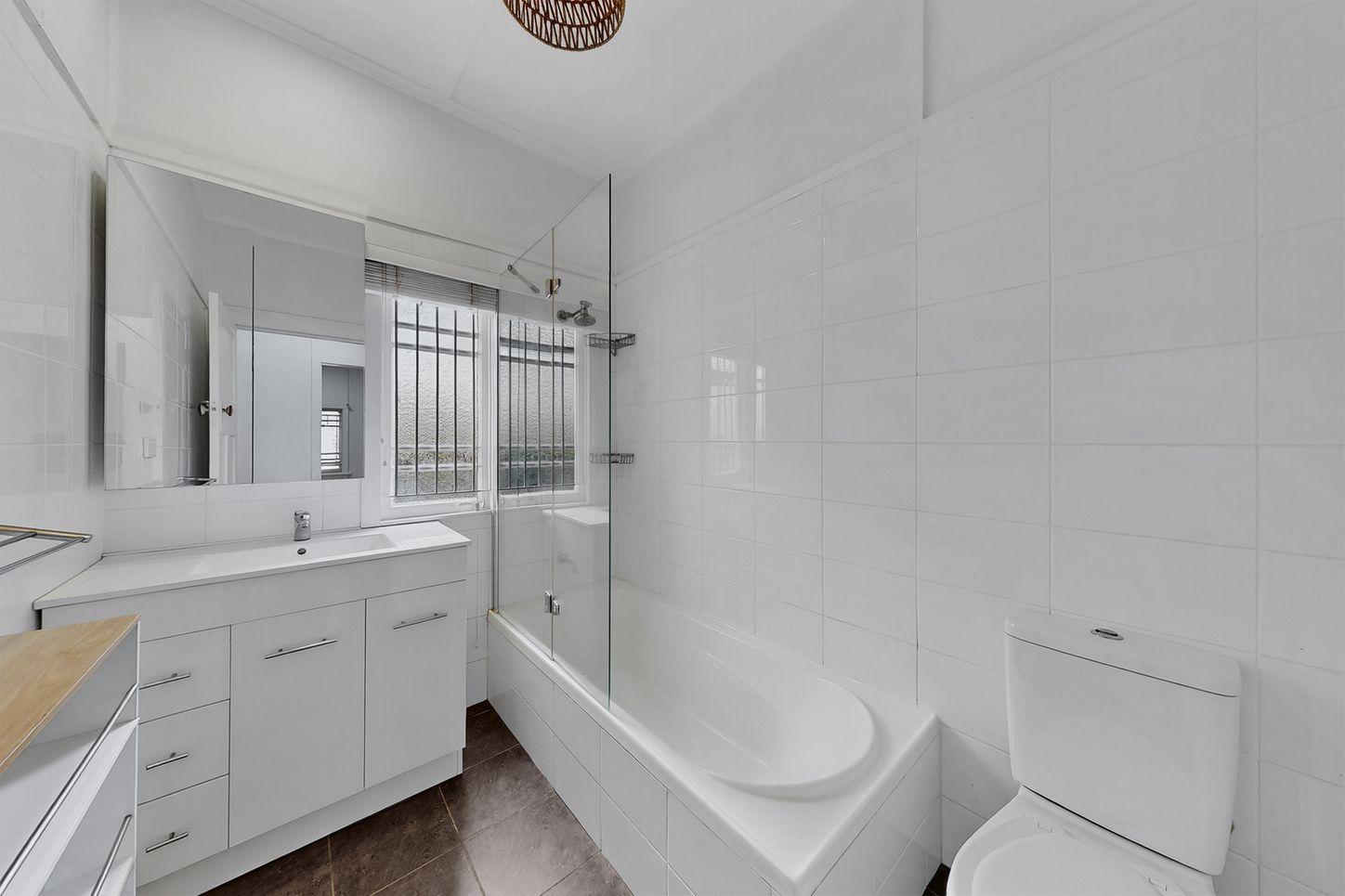 355 South Pine Road, ENOGGERA, QLD 4051 - House for Rent - harcourts.net