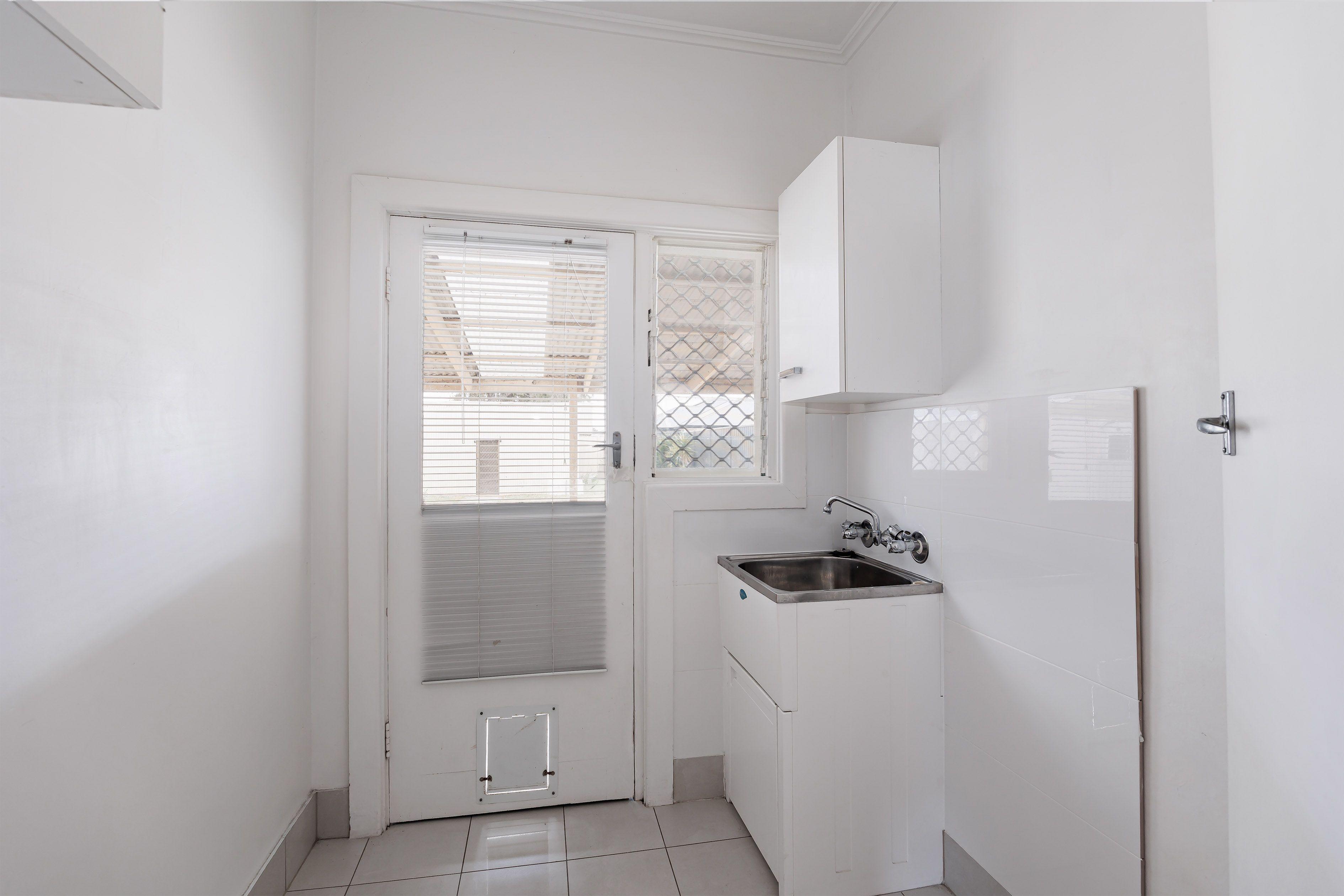 Light and bright - refreshed and ready to move in!