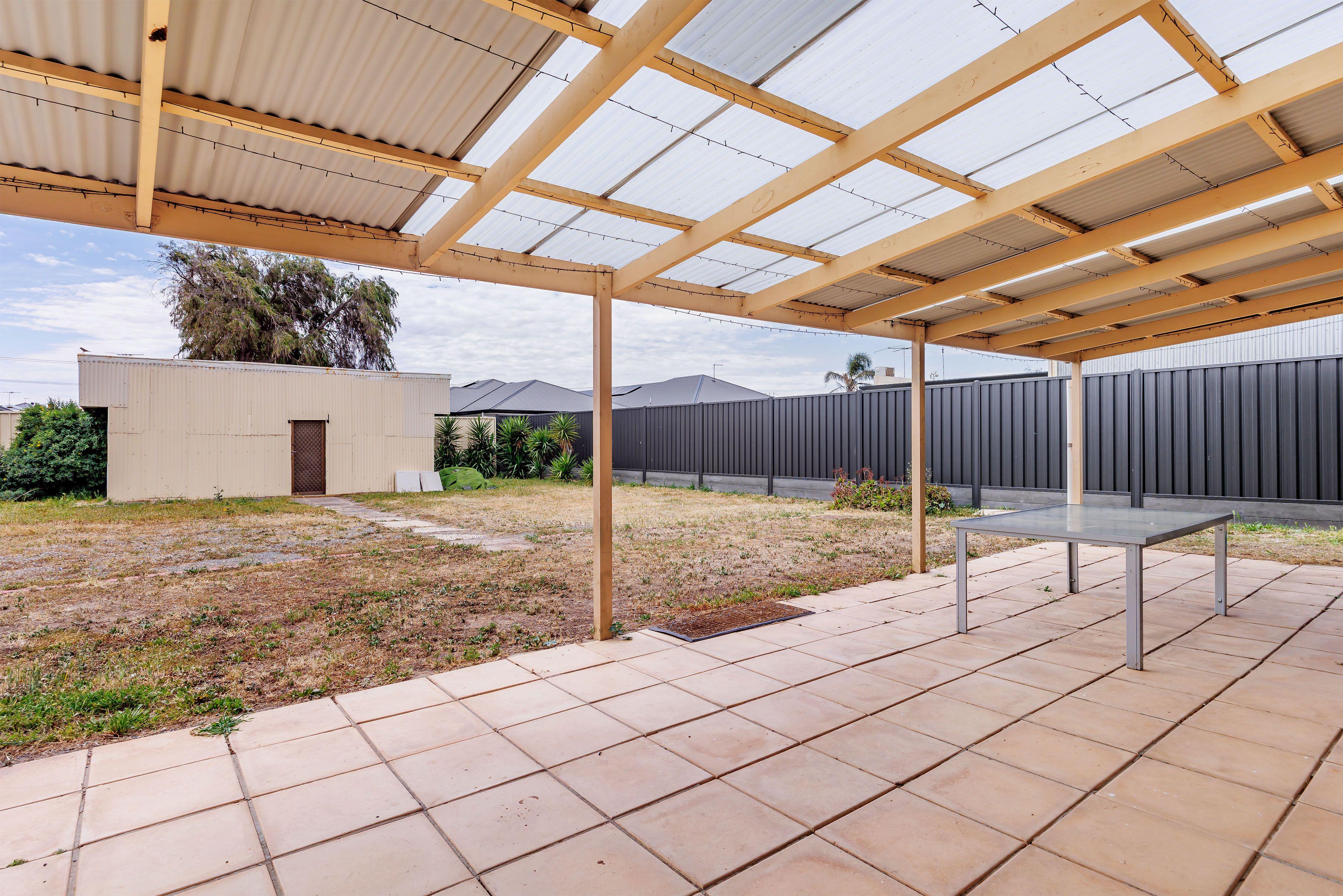 Light and bright - refreshed and ready to move in!