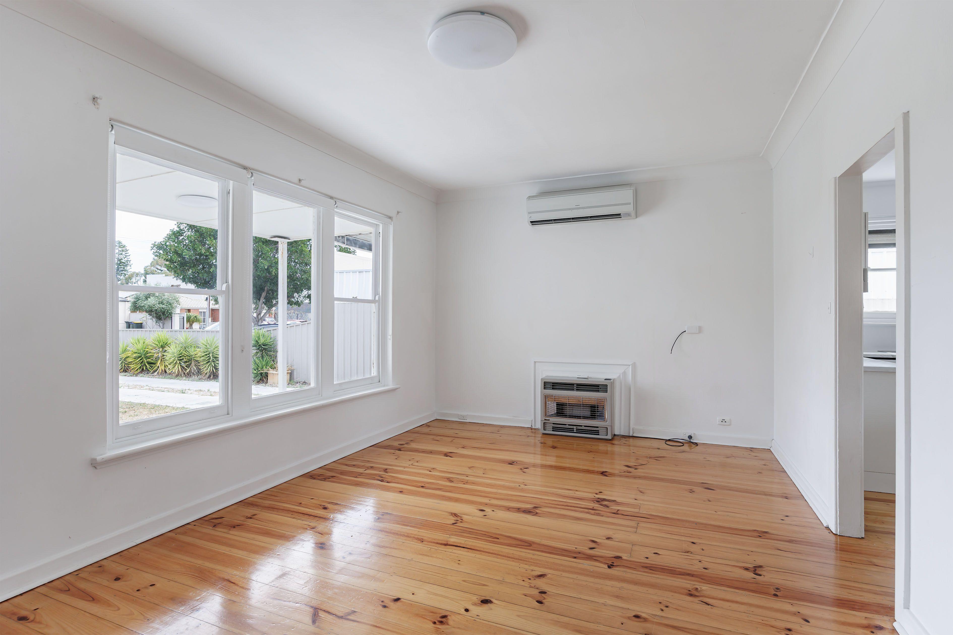 Light and bright - refreshed and ready to move in!