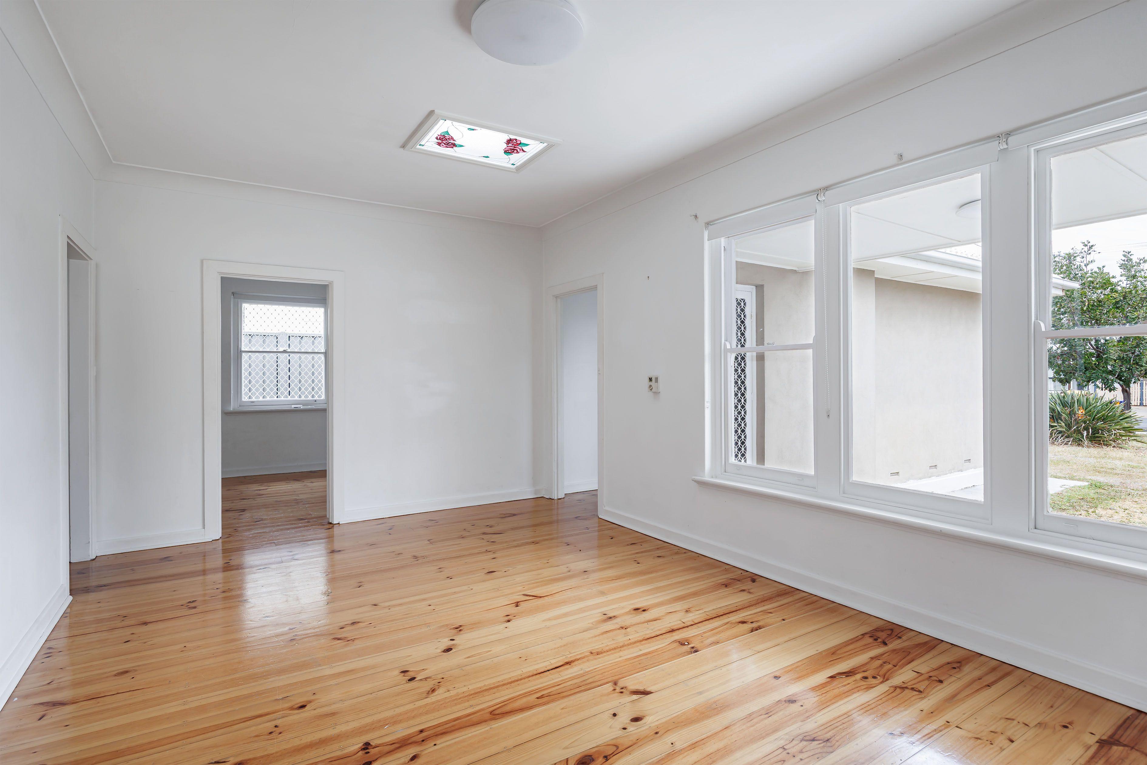 Light and bright - refreshed and ready to move in!