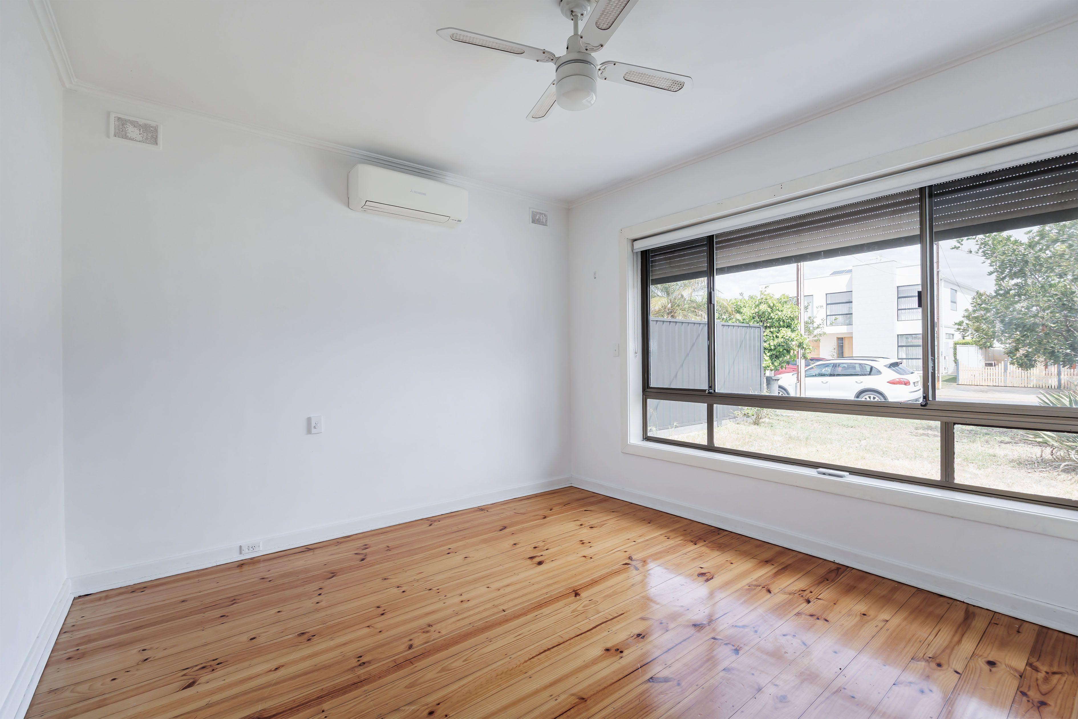 Light and bright - refreshed and ready to move in!