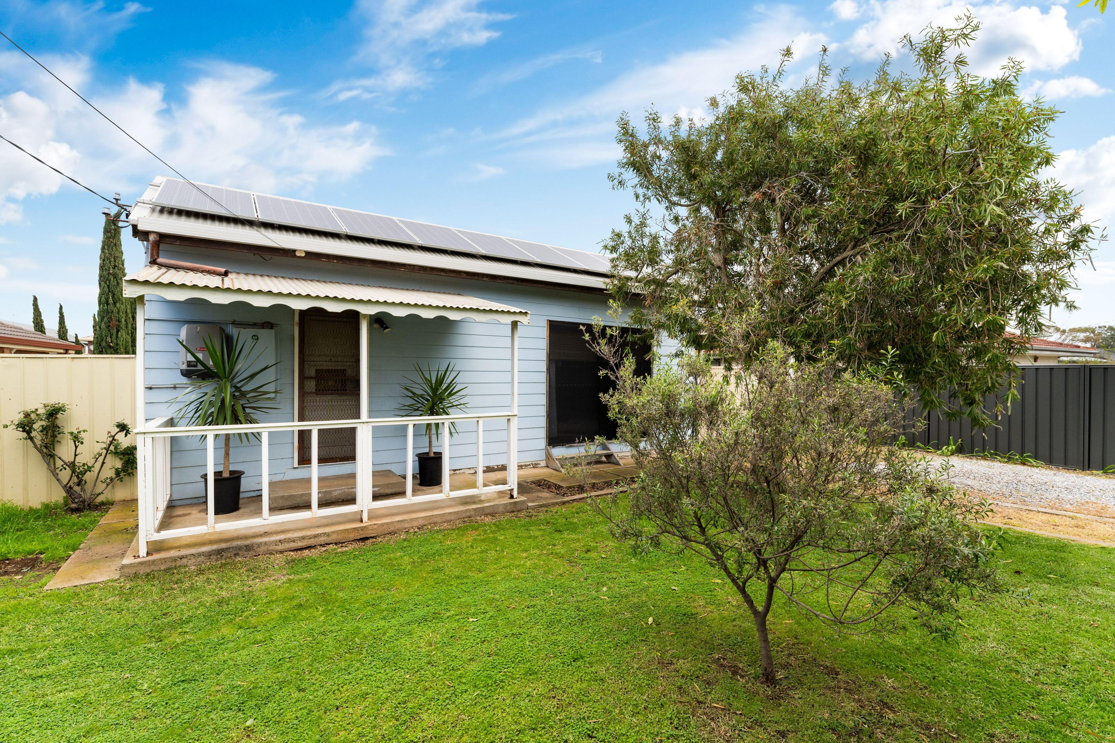 Prop-GPT: House: SA Aldinga Beach, SA 5173 Coastal Charm
