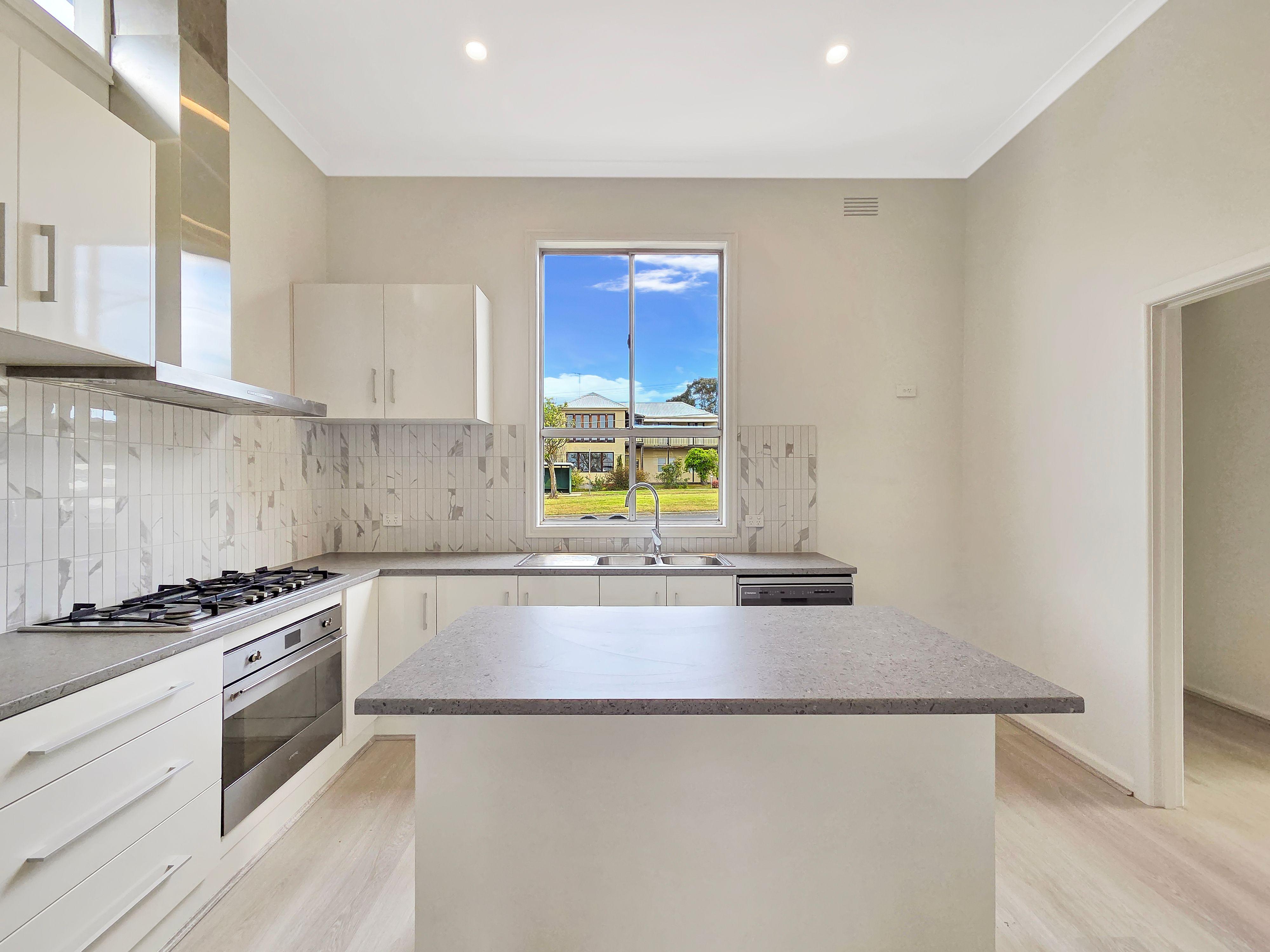 Prop-GPT: House: VIC East Geelong, VIC 3219 Updated Home With Self Contained Bungalow