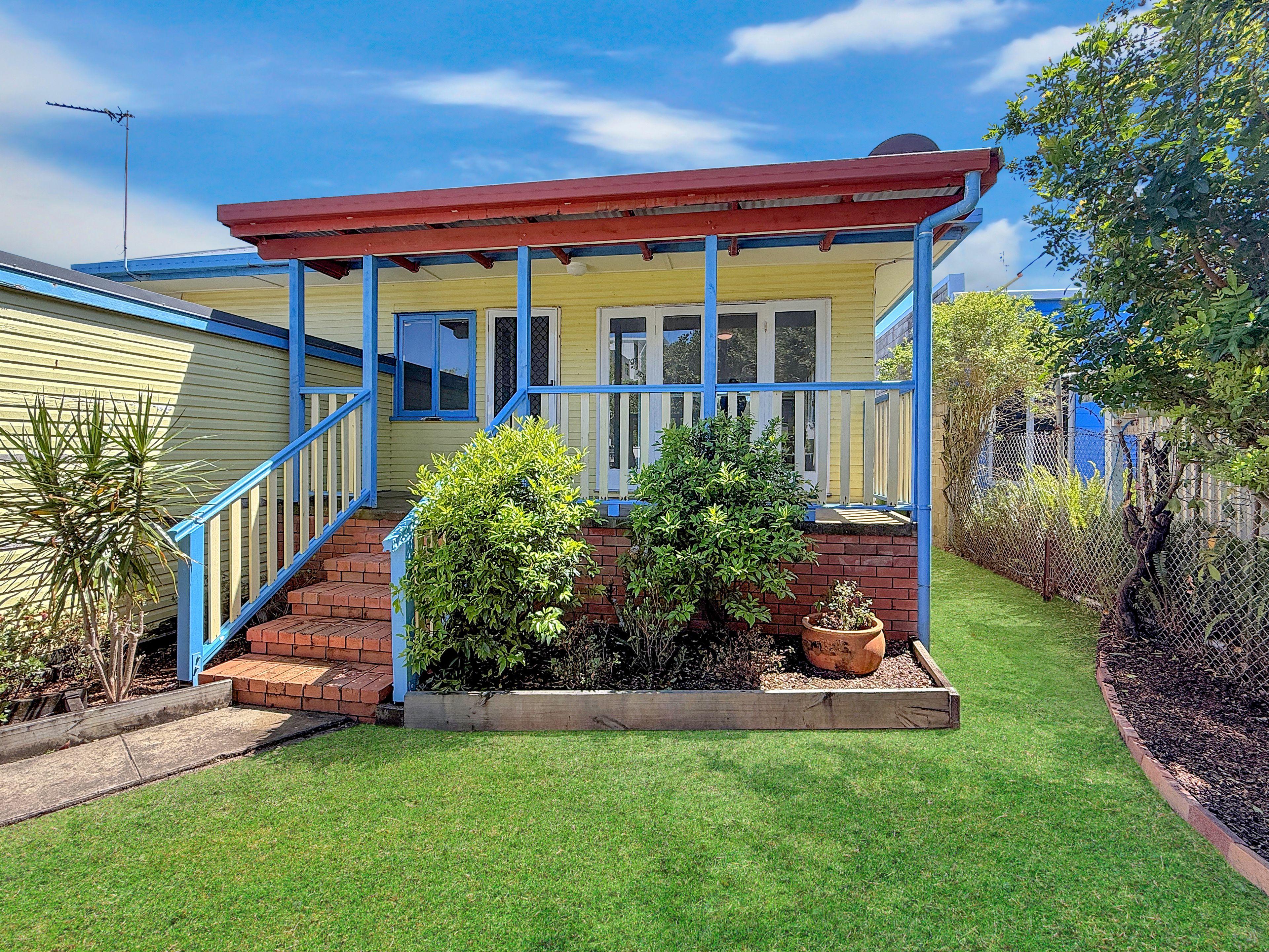 Prop-GPT: House: QLD Caloundra, QLD 4551 Coastal Charm in the Heart of Caloundra!