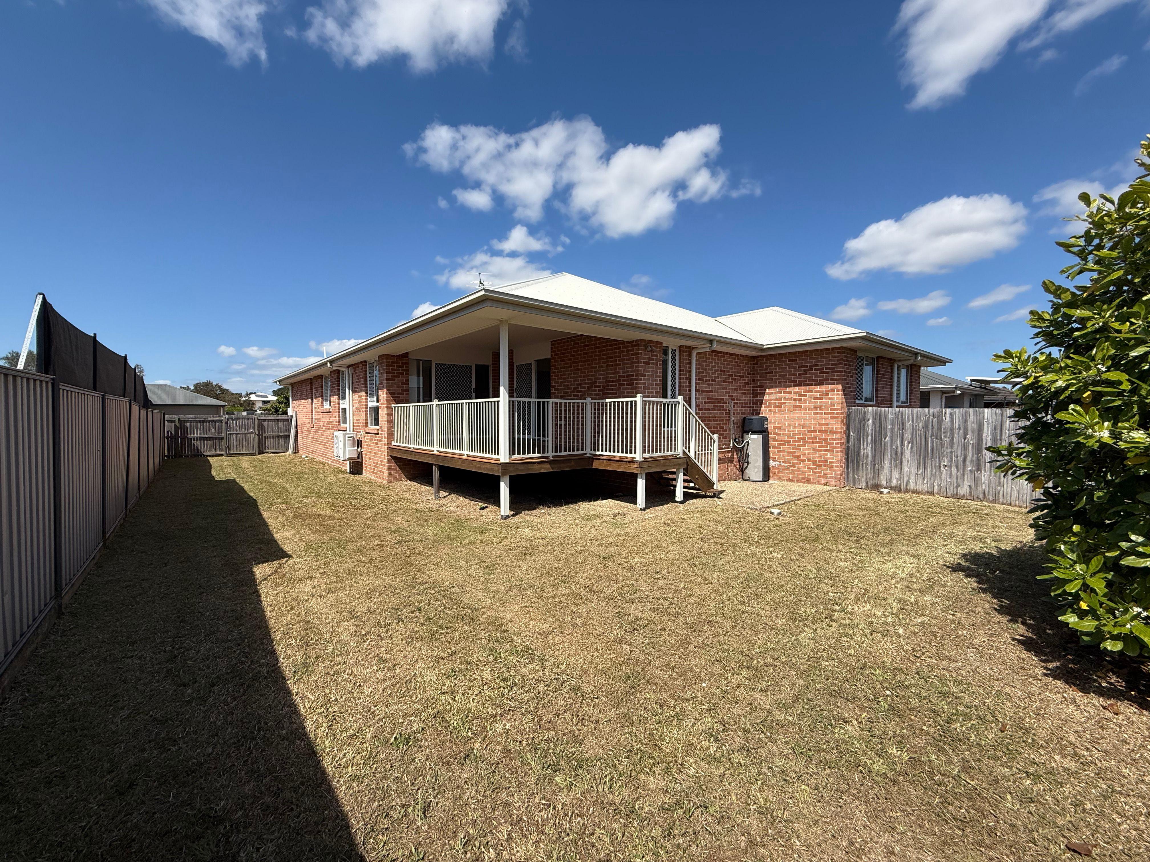 3-Bedroom Family Home with Big Yard in Beachmere