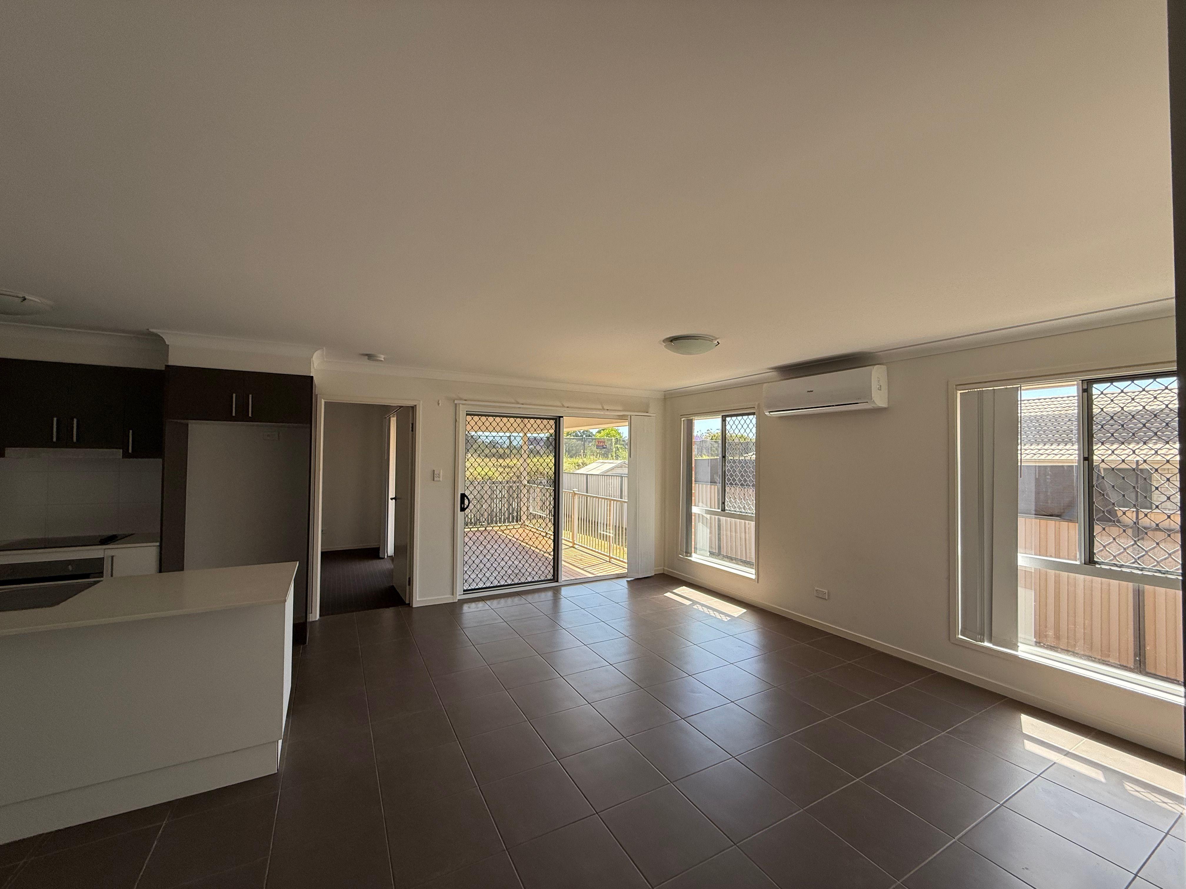 3-Bedroom Family Home with Big Yard in Beachmere