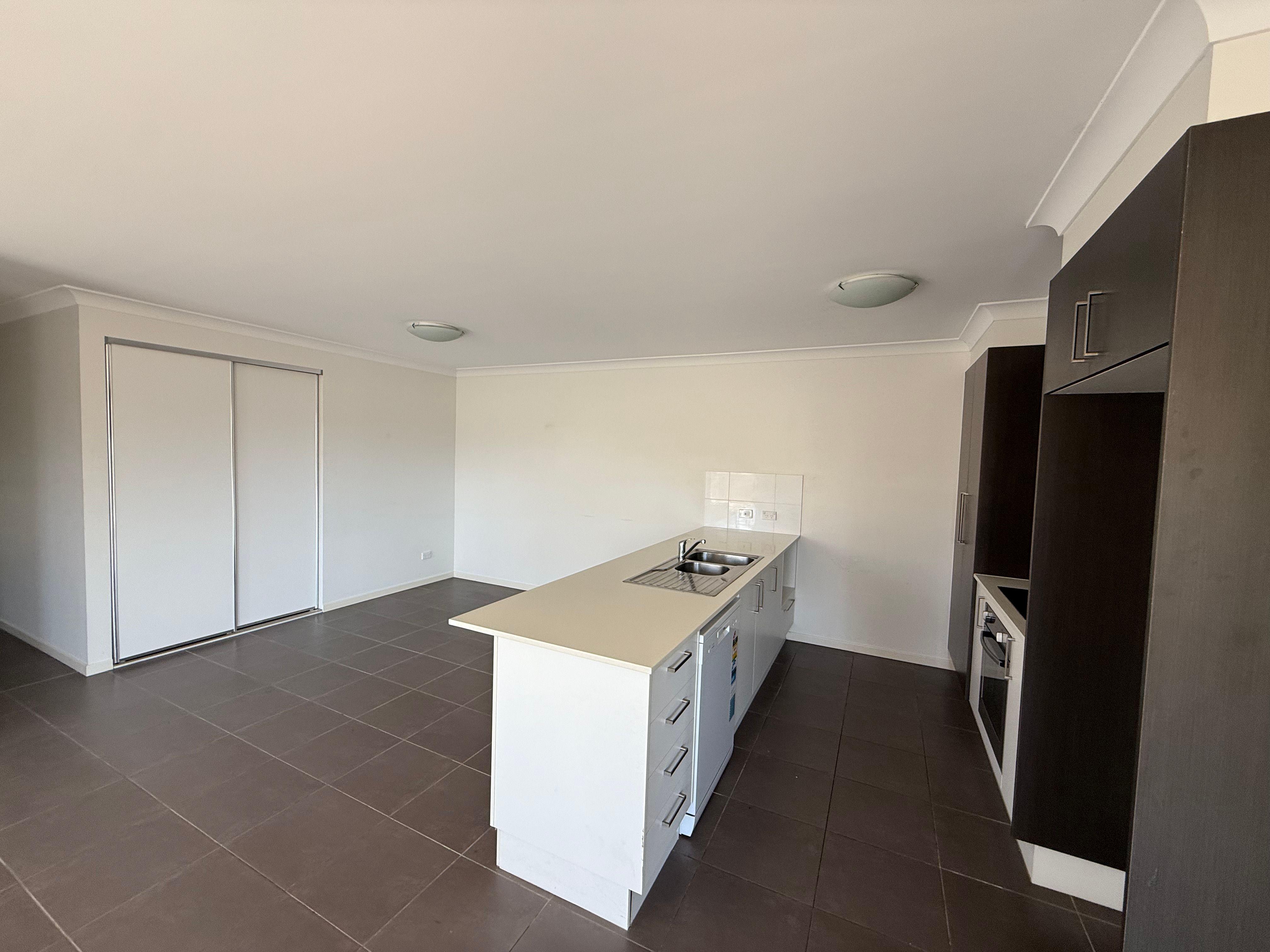 3-Bedroom Family Home with Big Yard in Beachmere