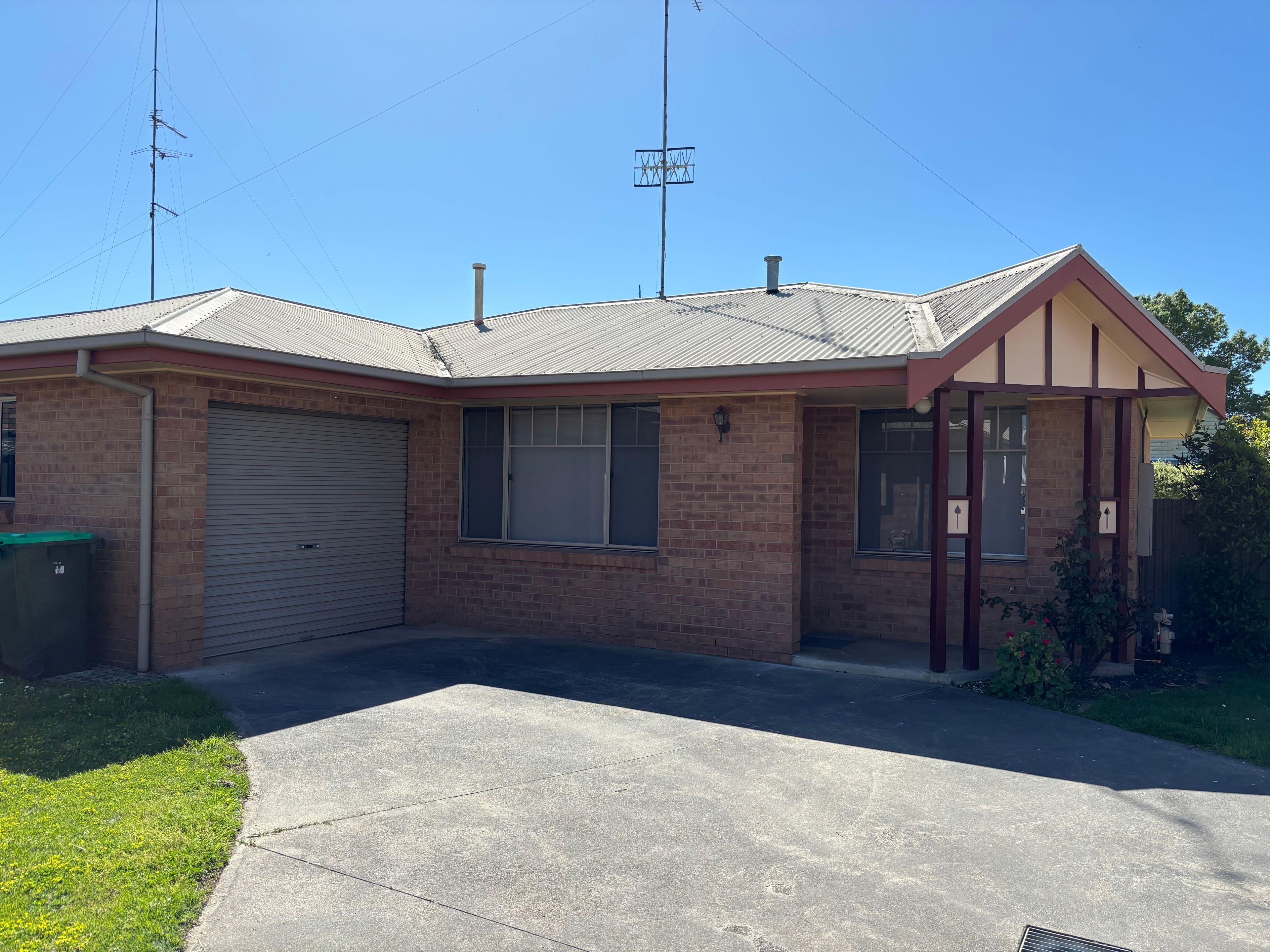 Prop-GPT: House: VIC Colac, VIC 3250 Stylish on Skene