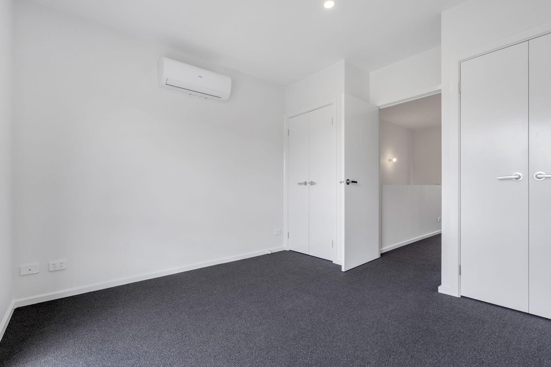 Contemporary Townhouse!