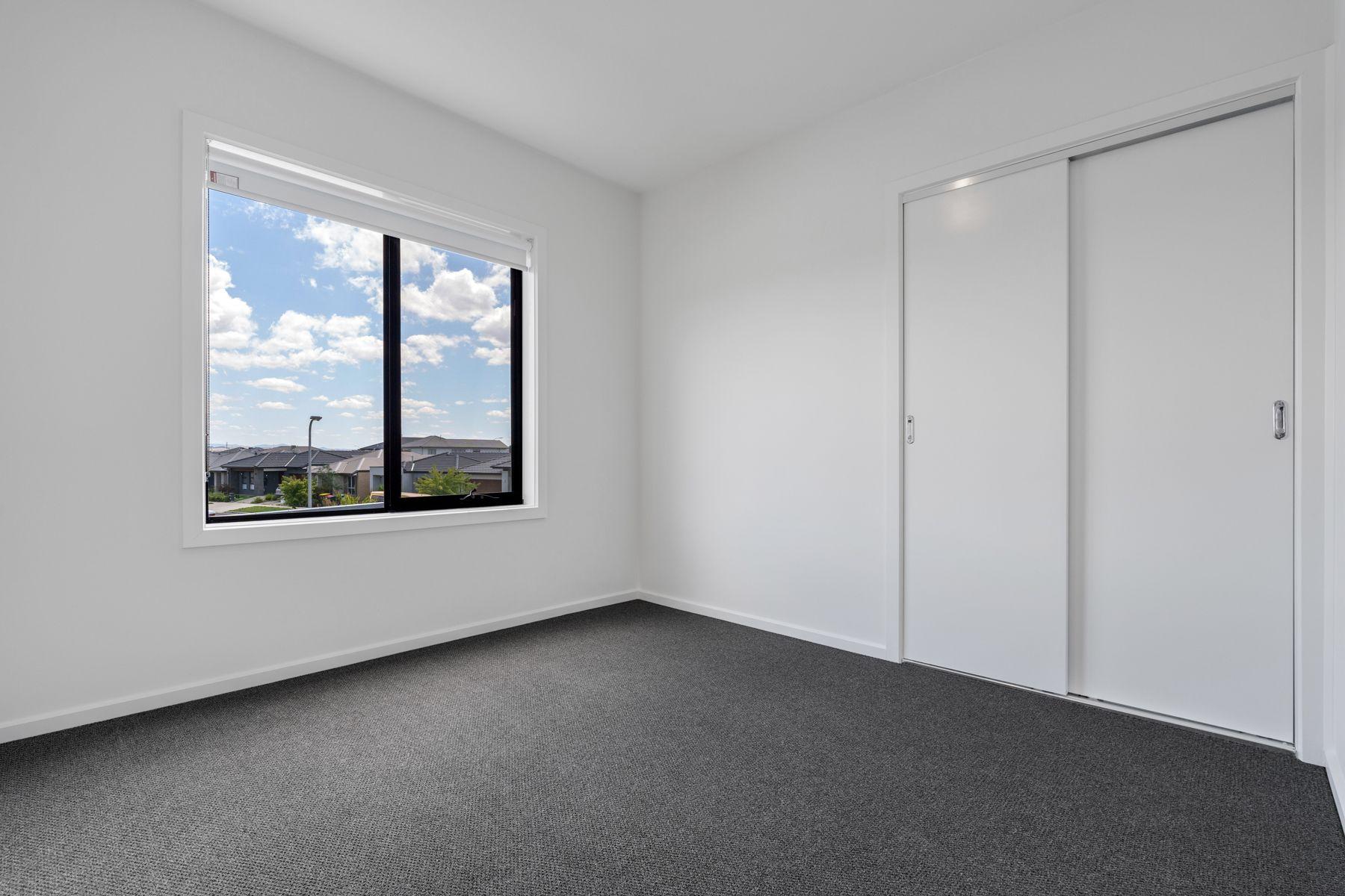 Contemporary Townhouse!