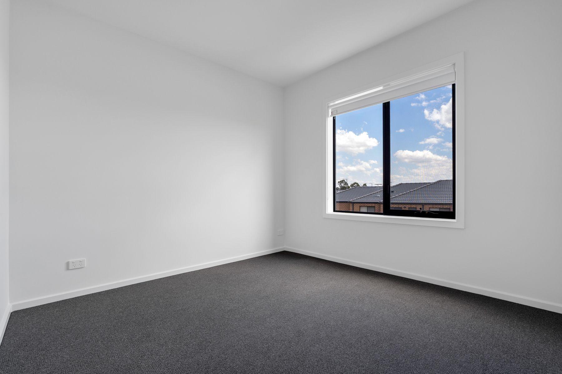 Contemporary Townhouse!