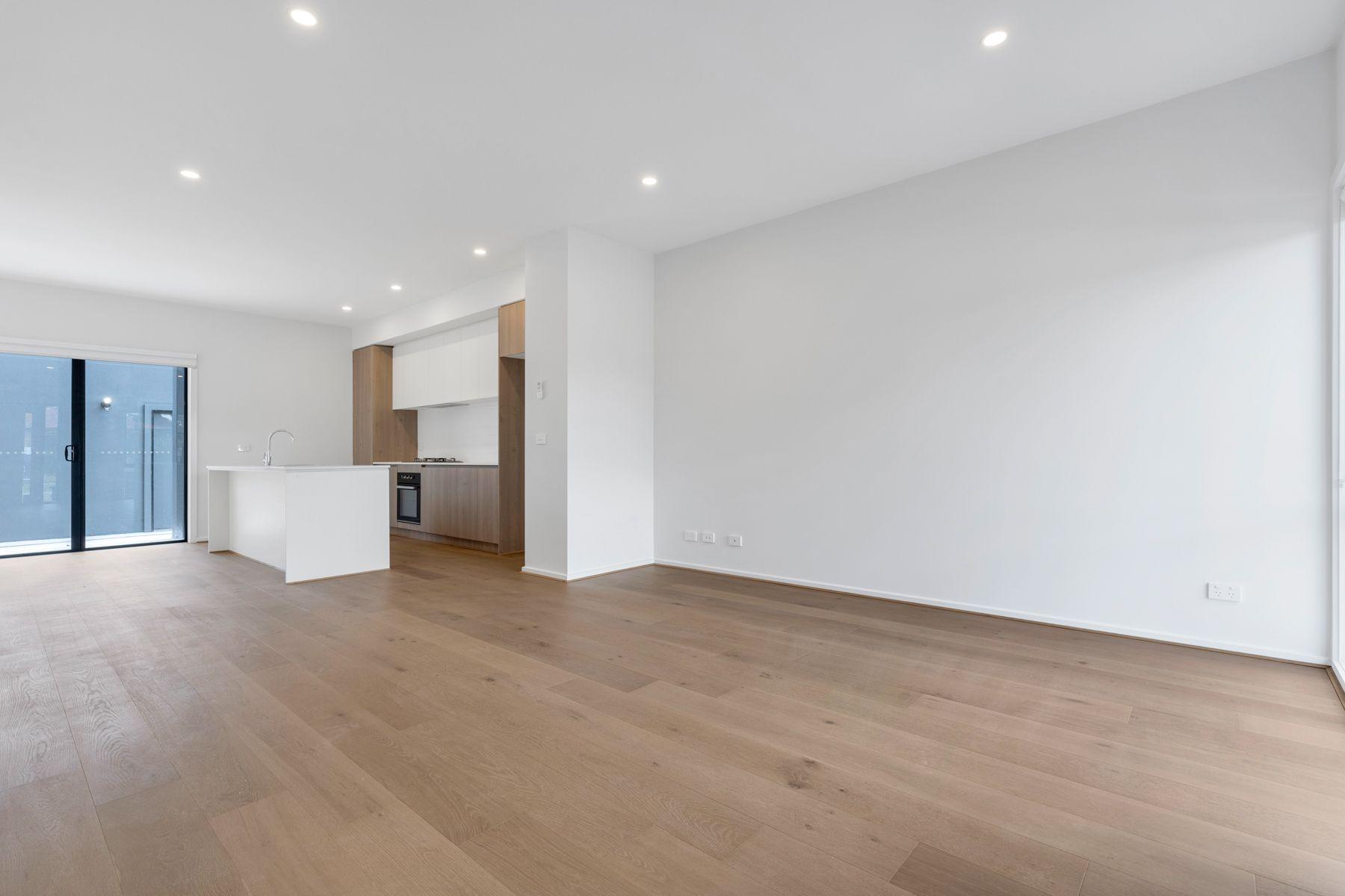 Contemporary Townhouse!