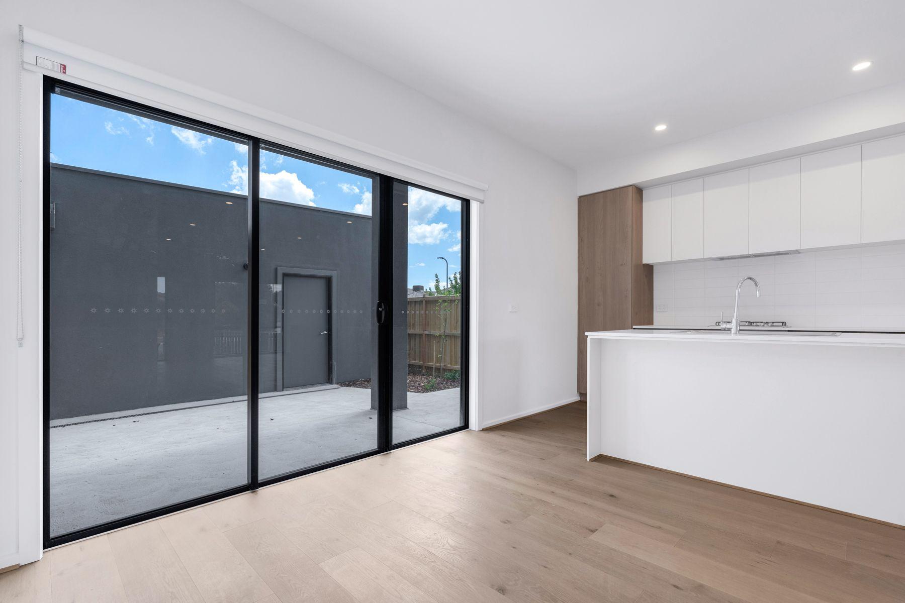 Contemporary Townhouse!