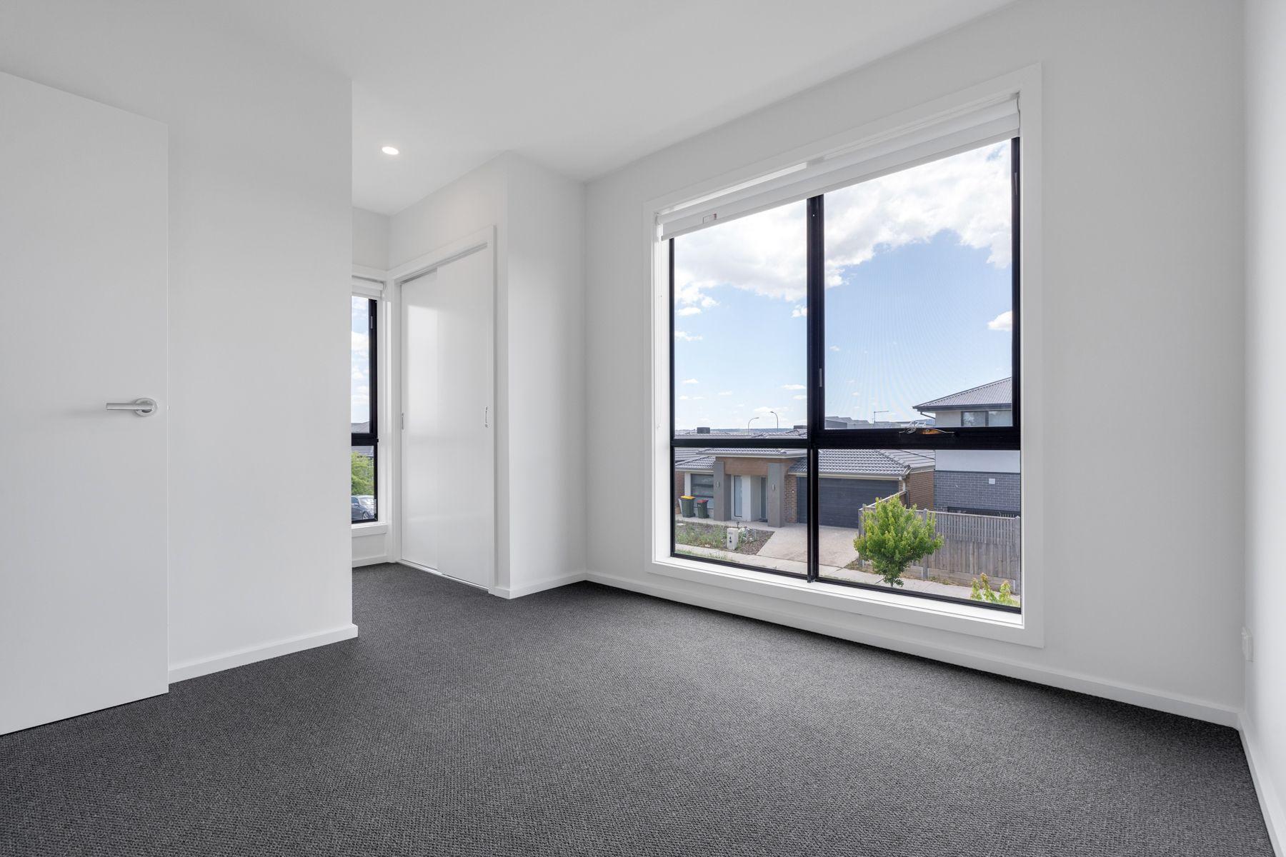 Contemporary Townhouse!