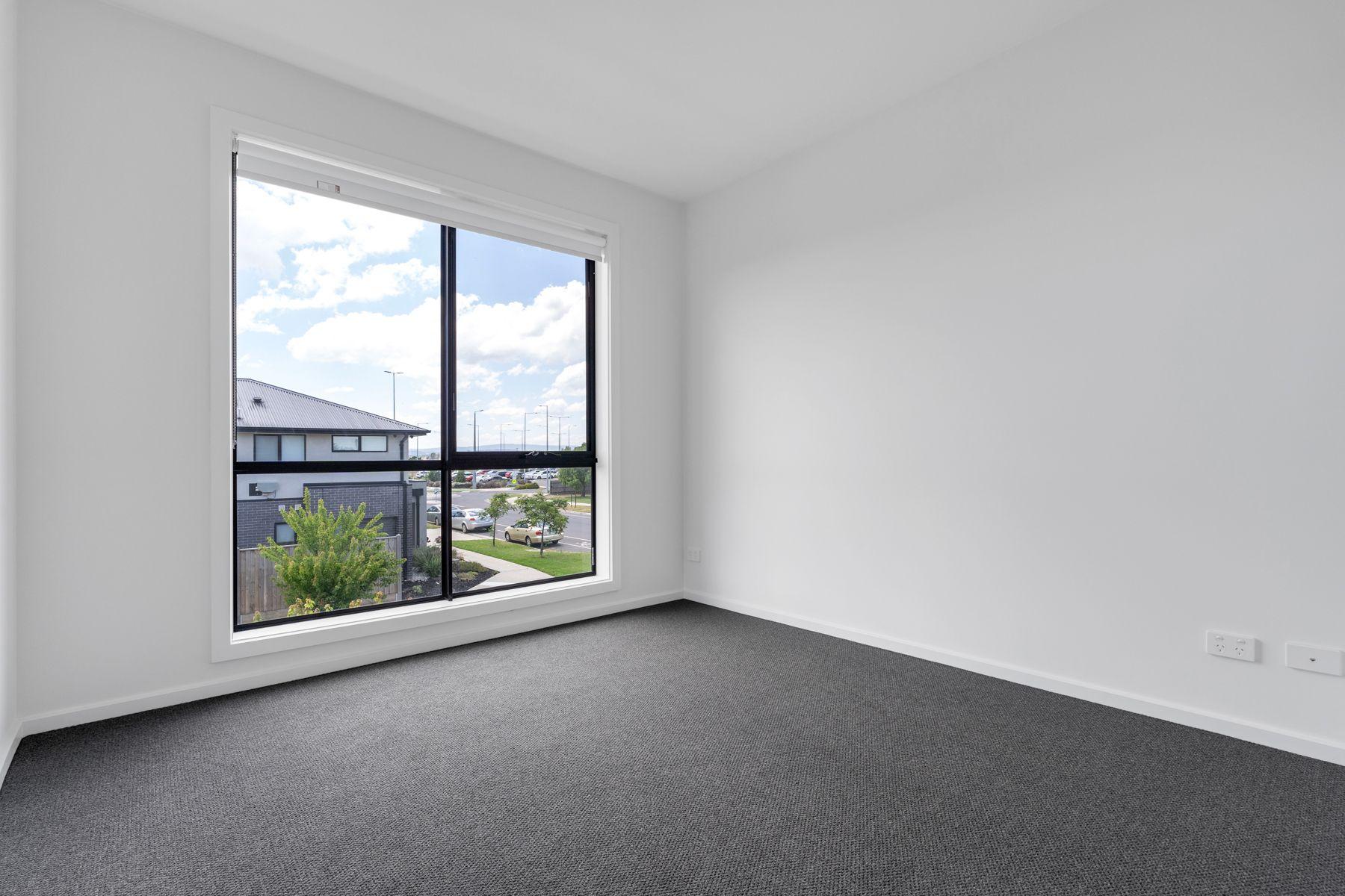 Contemporary Townhouse!