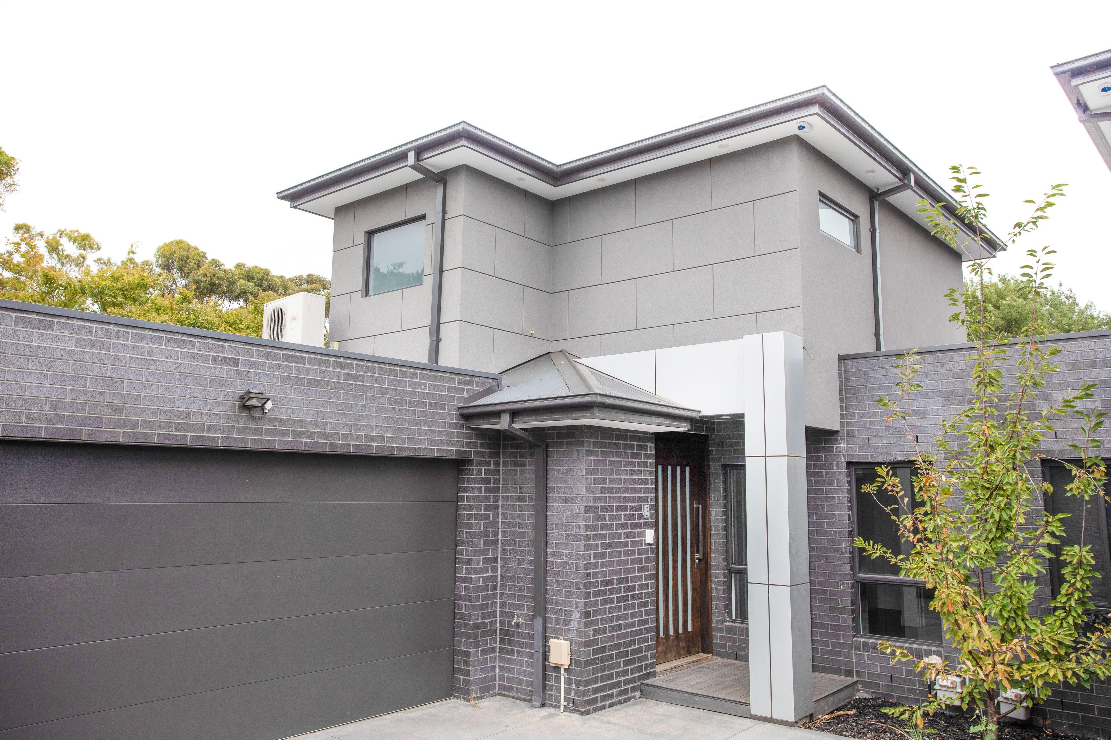 Prop-GPT: Townhouse: VIC Glenroy, VIC 3046 Spacious & ready for you!