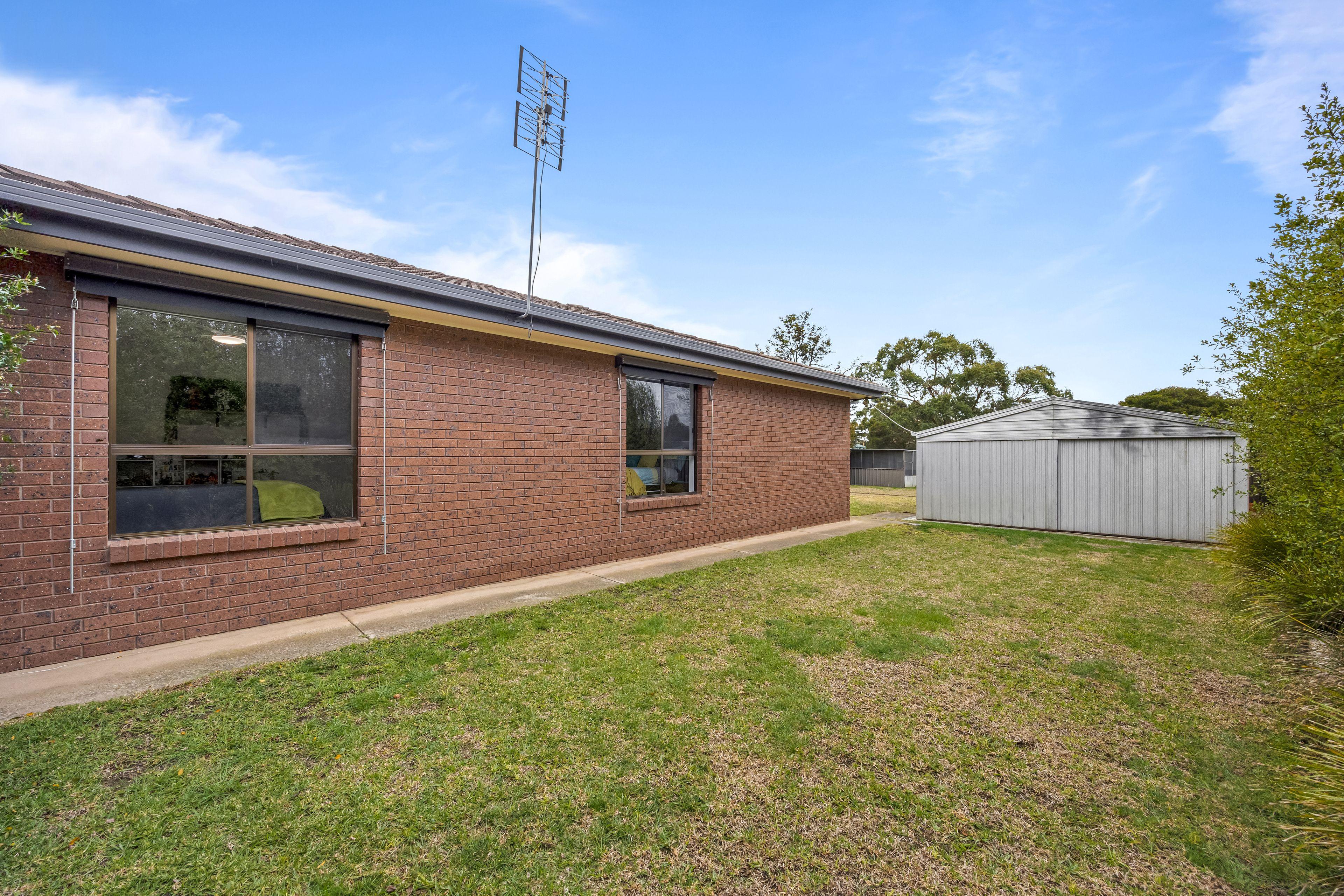 Stylish Family Living with Impressive Shedding and Outdoor Entertaining