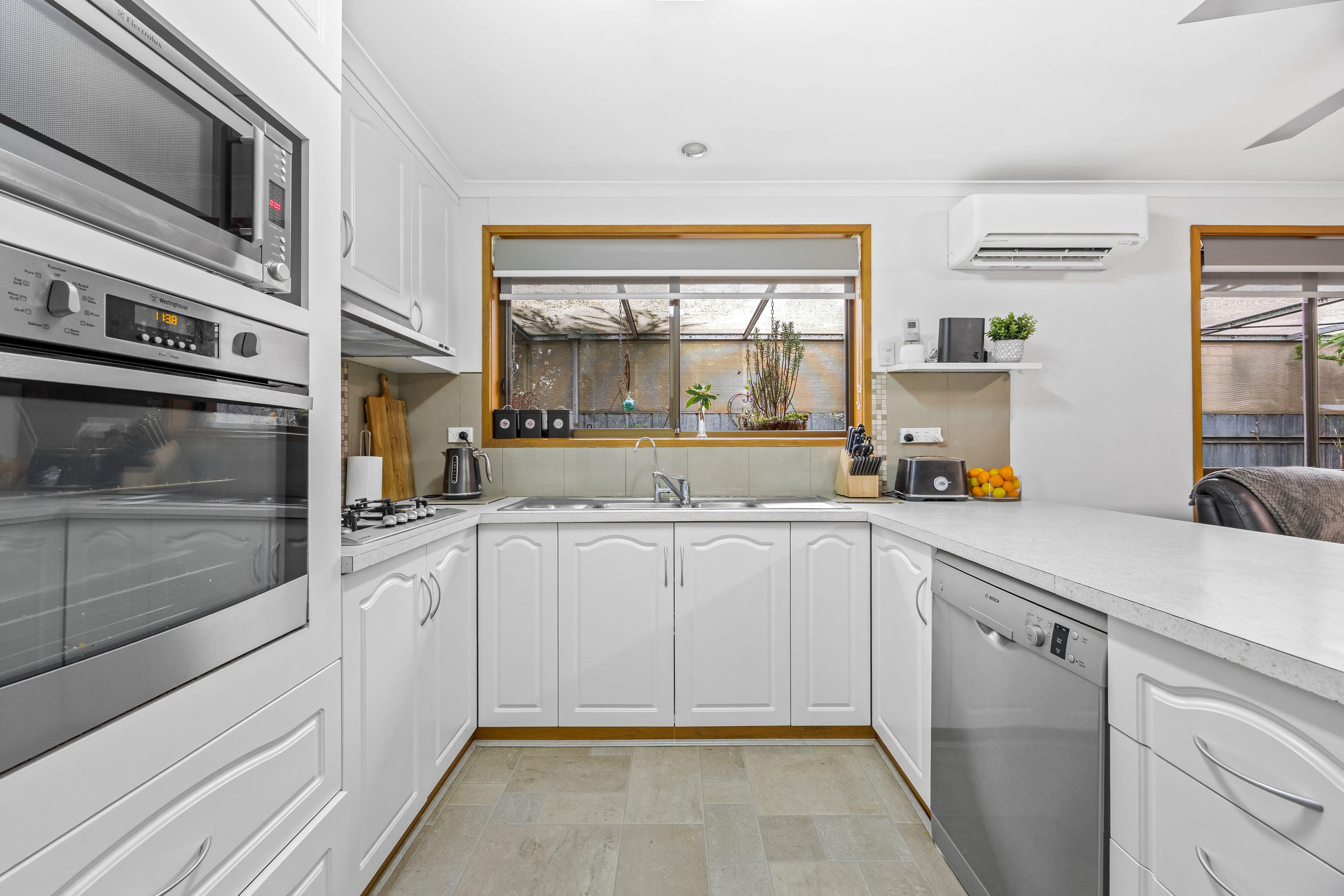 Stylish Family Living with Impressive Shedding and Outdoor Entertaining