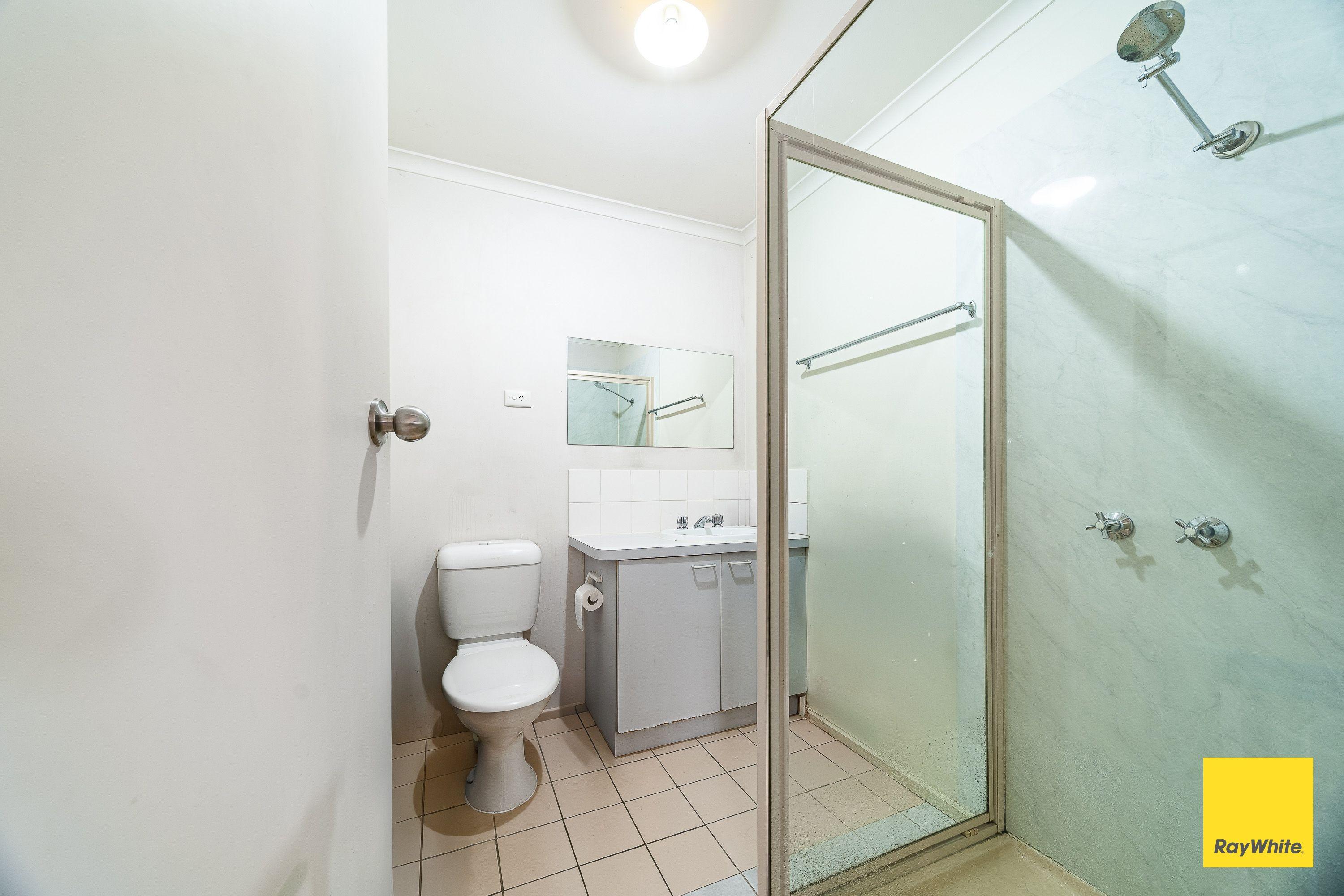 Neat And Tidy Cosy Living!