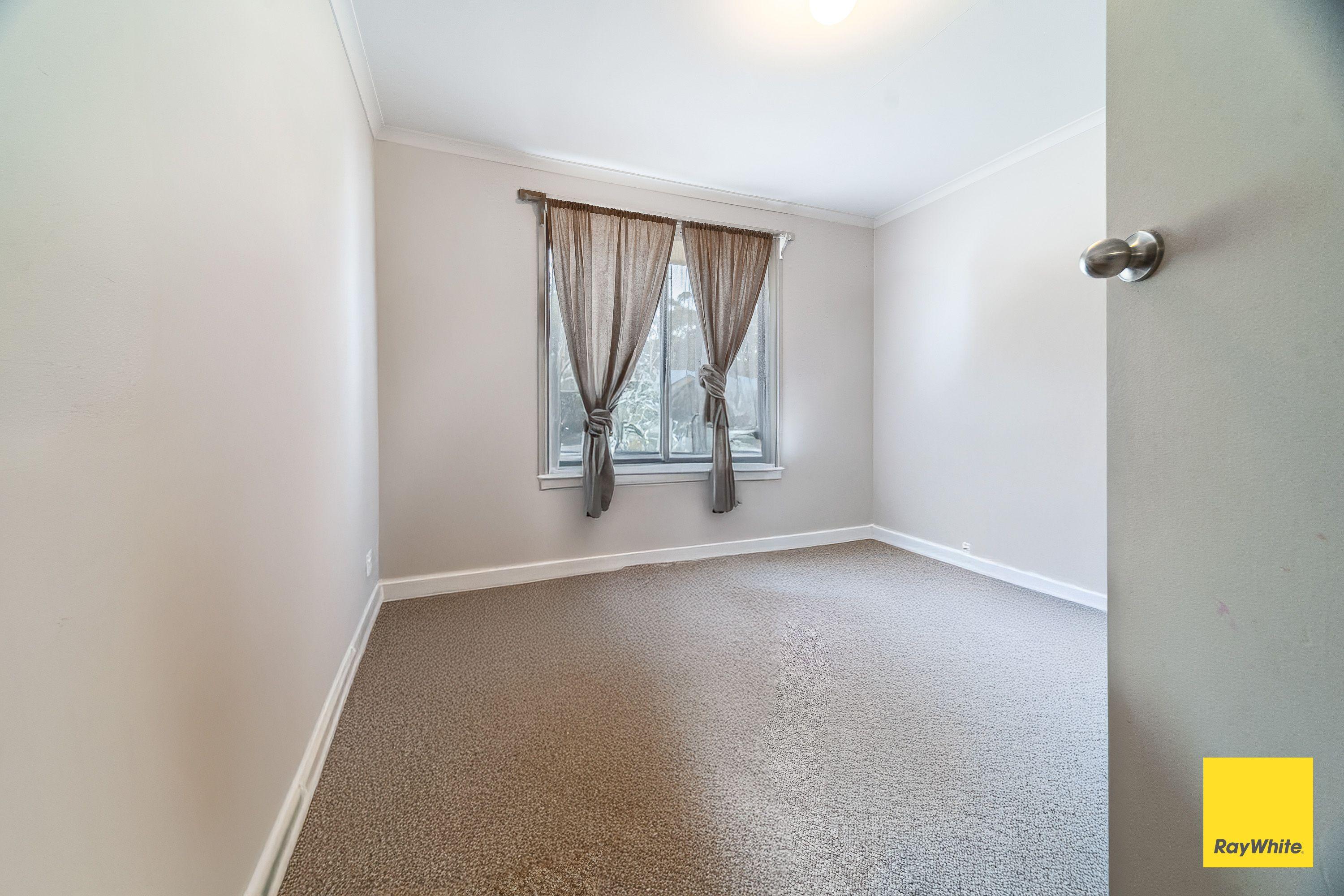 Neat And Tidy Cosy Living!