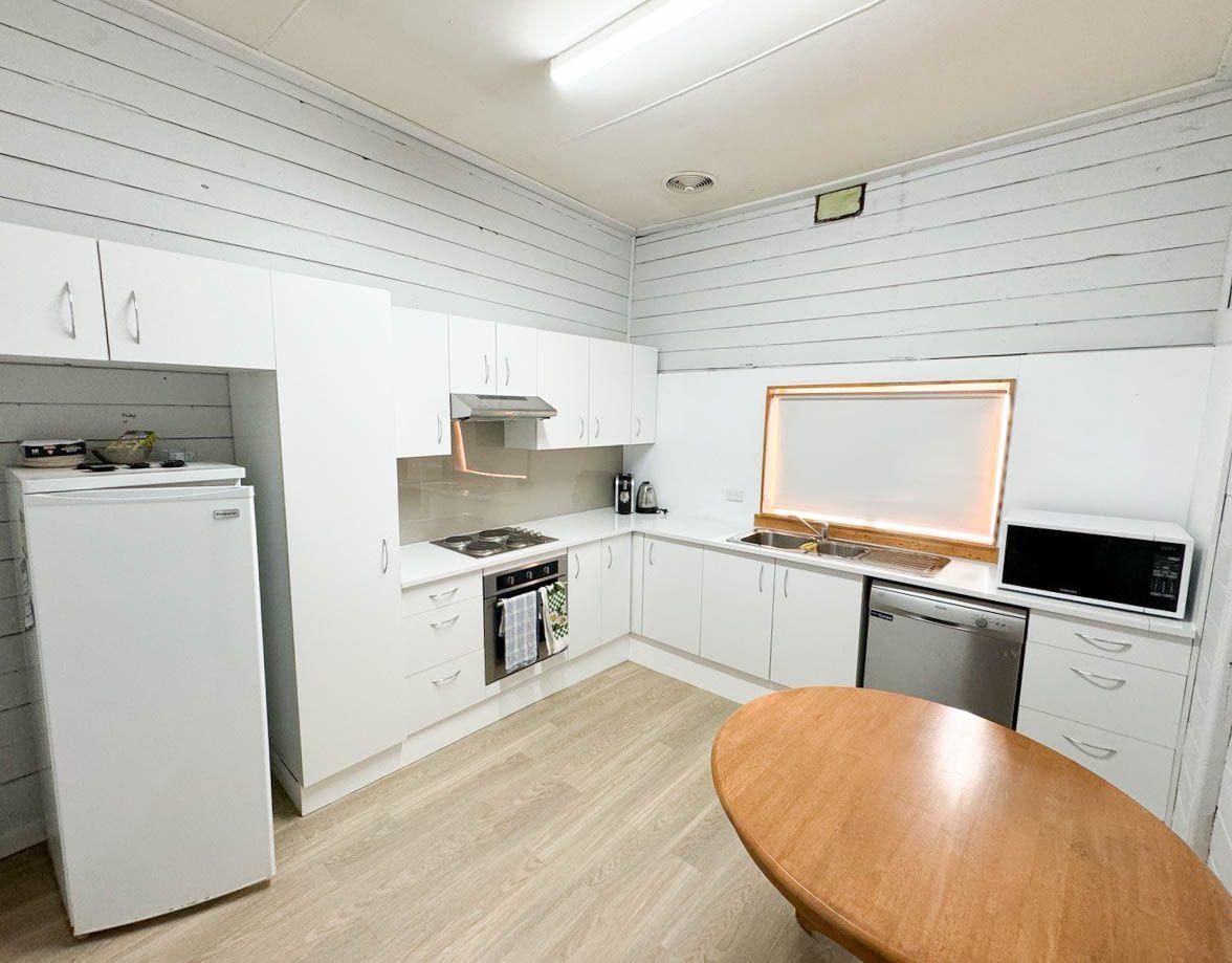 Ray White Real Estate - 02 6895 3364