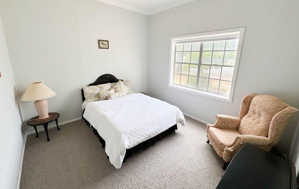 Ray White Real Estate - 02 6895 3364