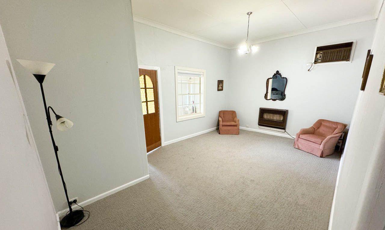 Ray White Real Estate - 02 6895 3364