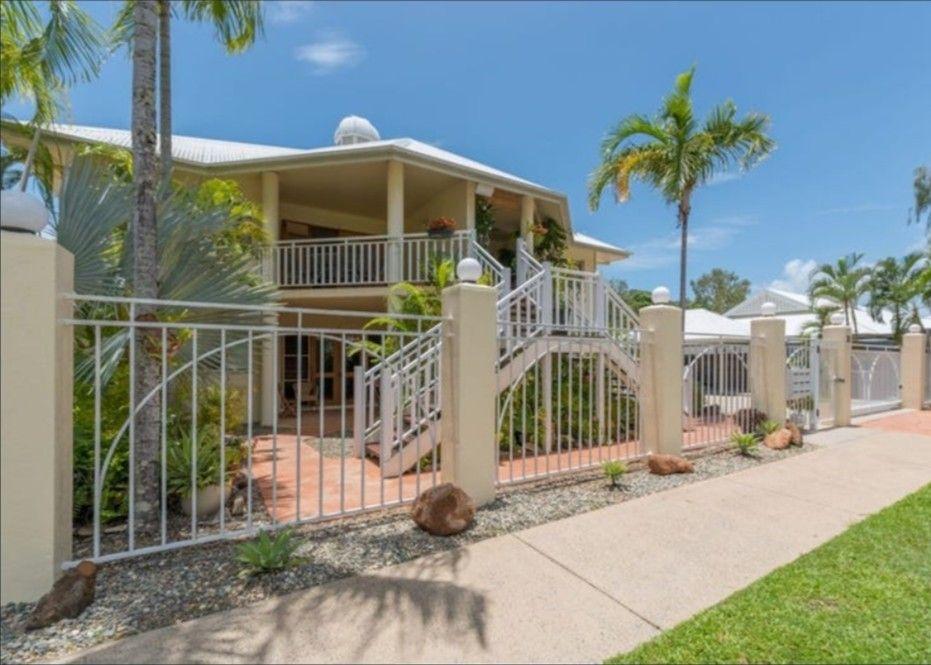 Prop-GPT: House: QLD Palm Cove, QLD 4879 PRIME PALM COVE APARTMENT