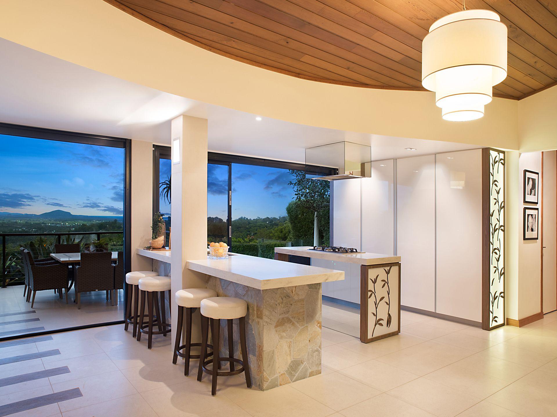 Breathtaking Views & Expansive Gardens